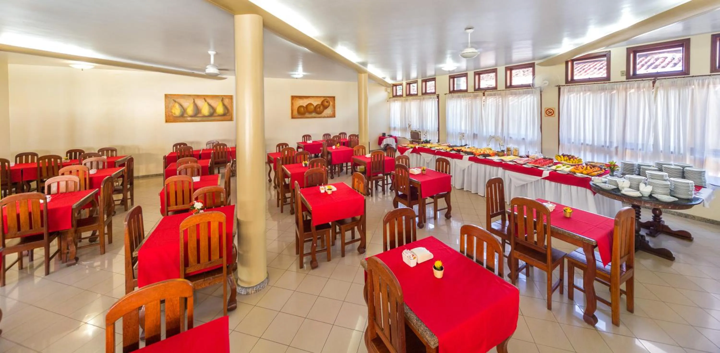 Restaurant/places to eat in Porto Cálem Praia Hotel