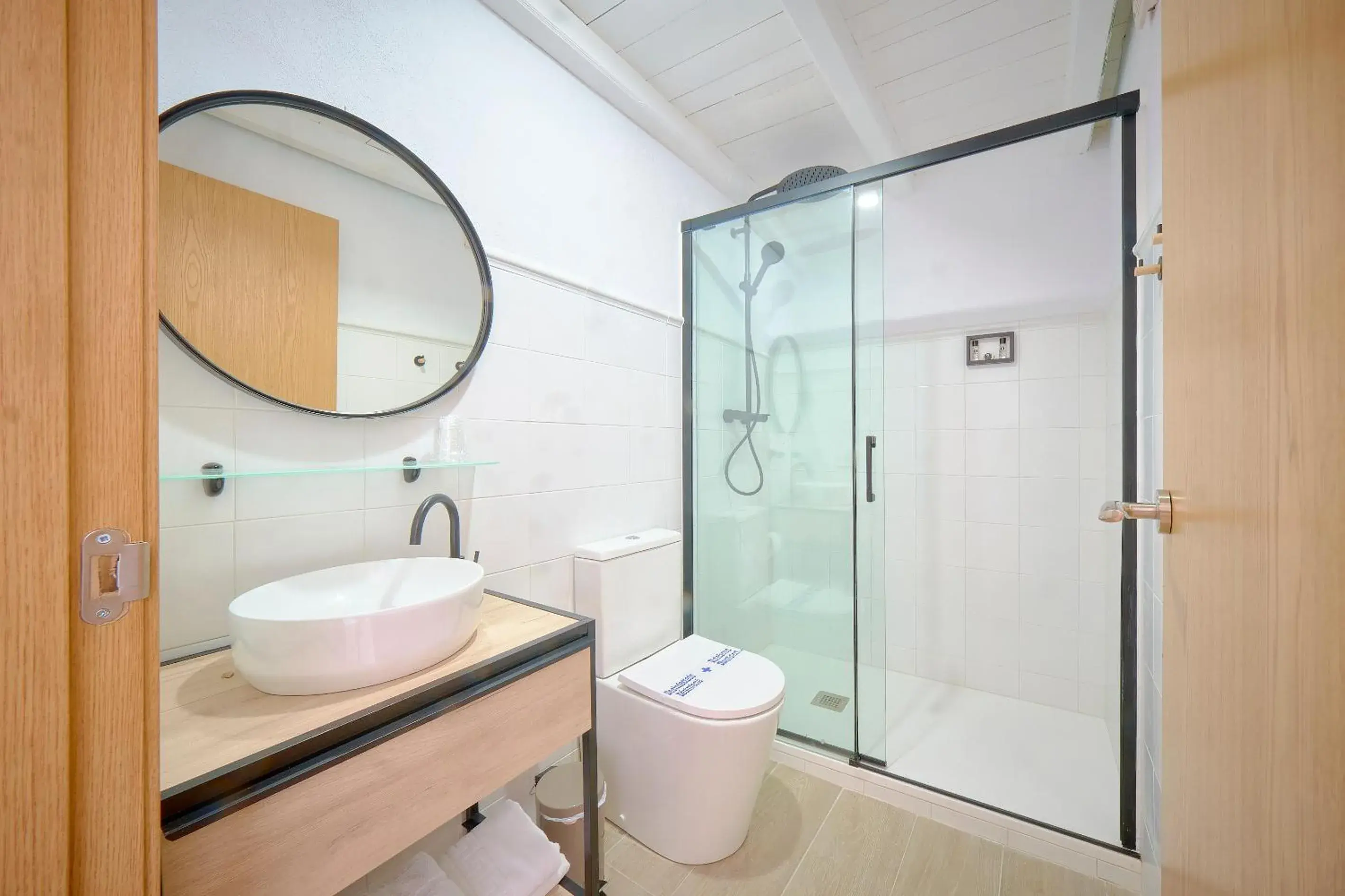 Double Room with Mountain View in Bekkeh Double Room with Mountain View in Bekkeh