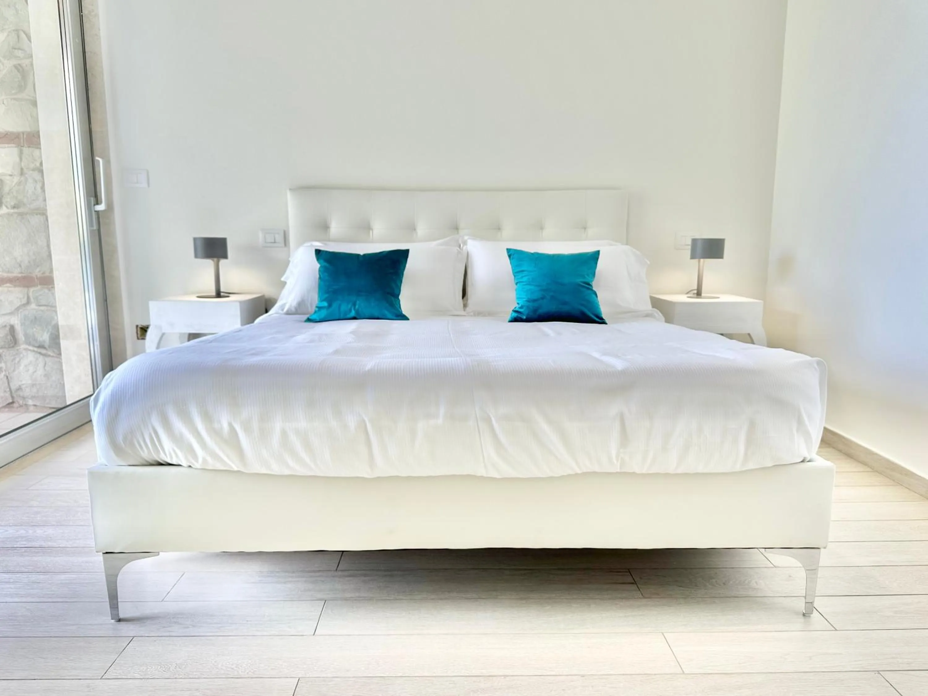 Bed in Isola Bella Infinity Suites