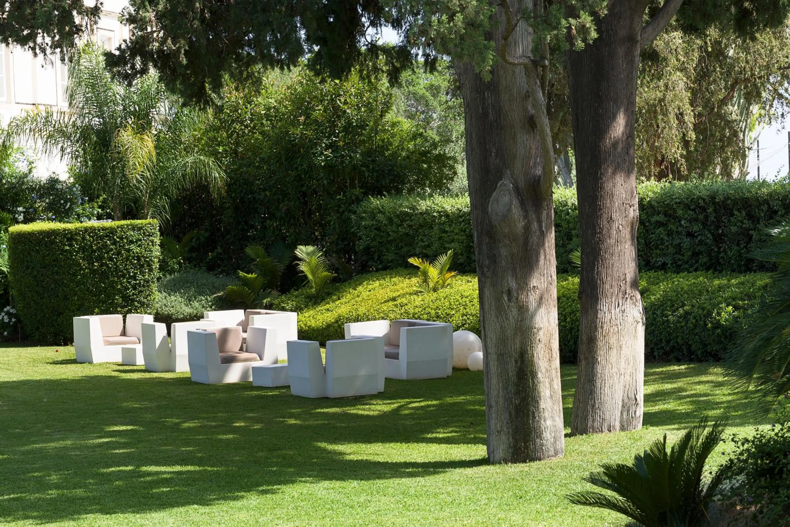 Spring in Isola Bella Infinity Suites