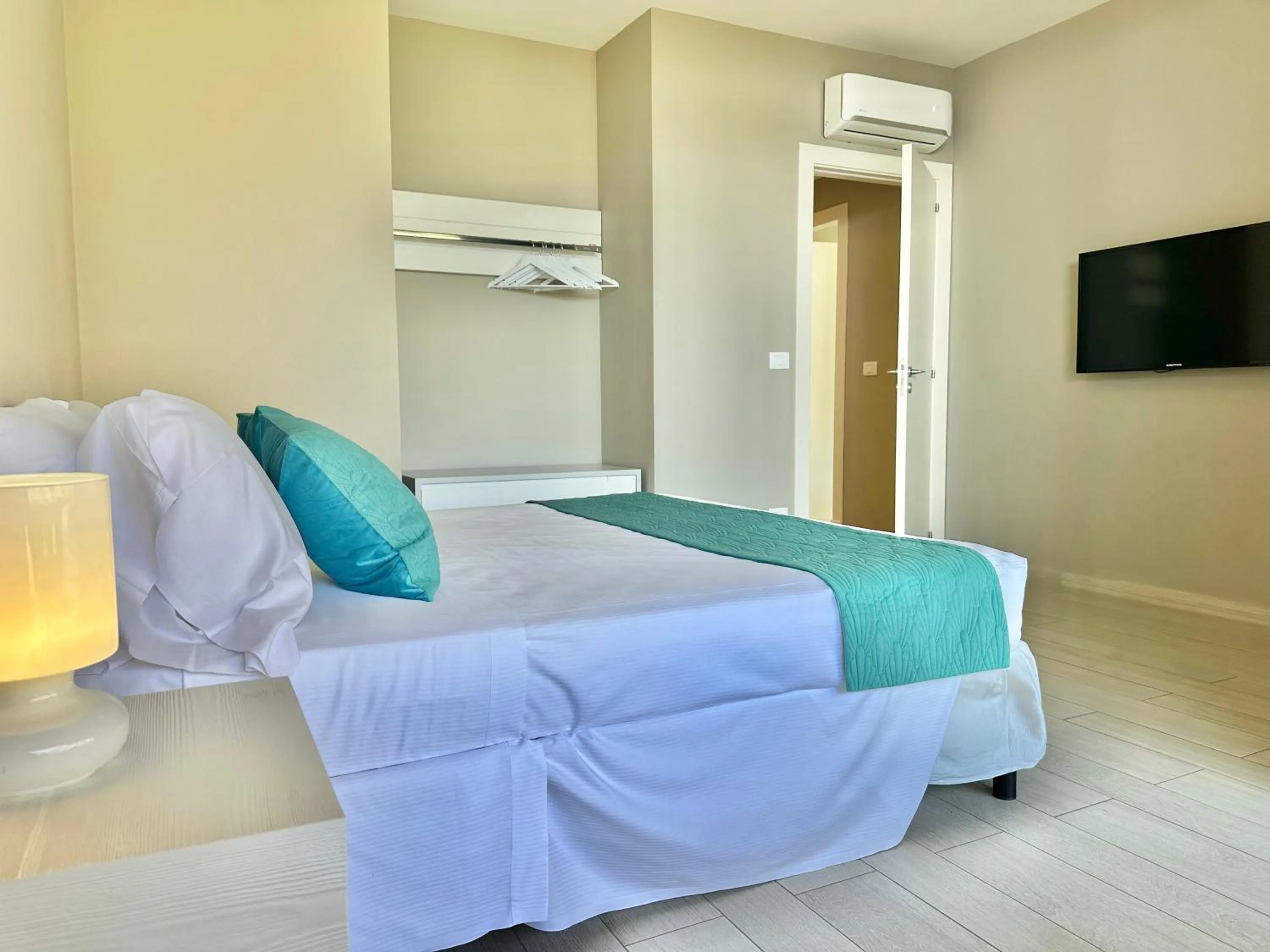 Bed in Isola Bella Infinity Suites