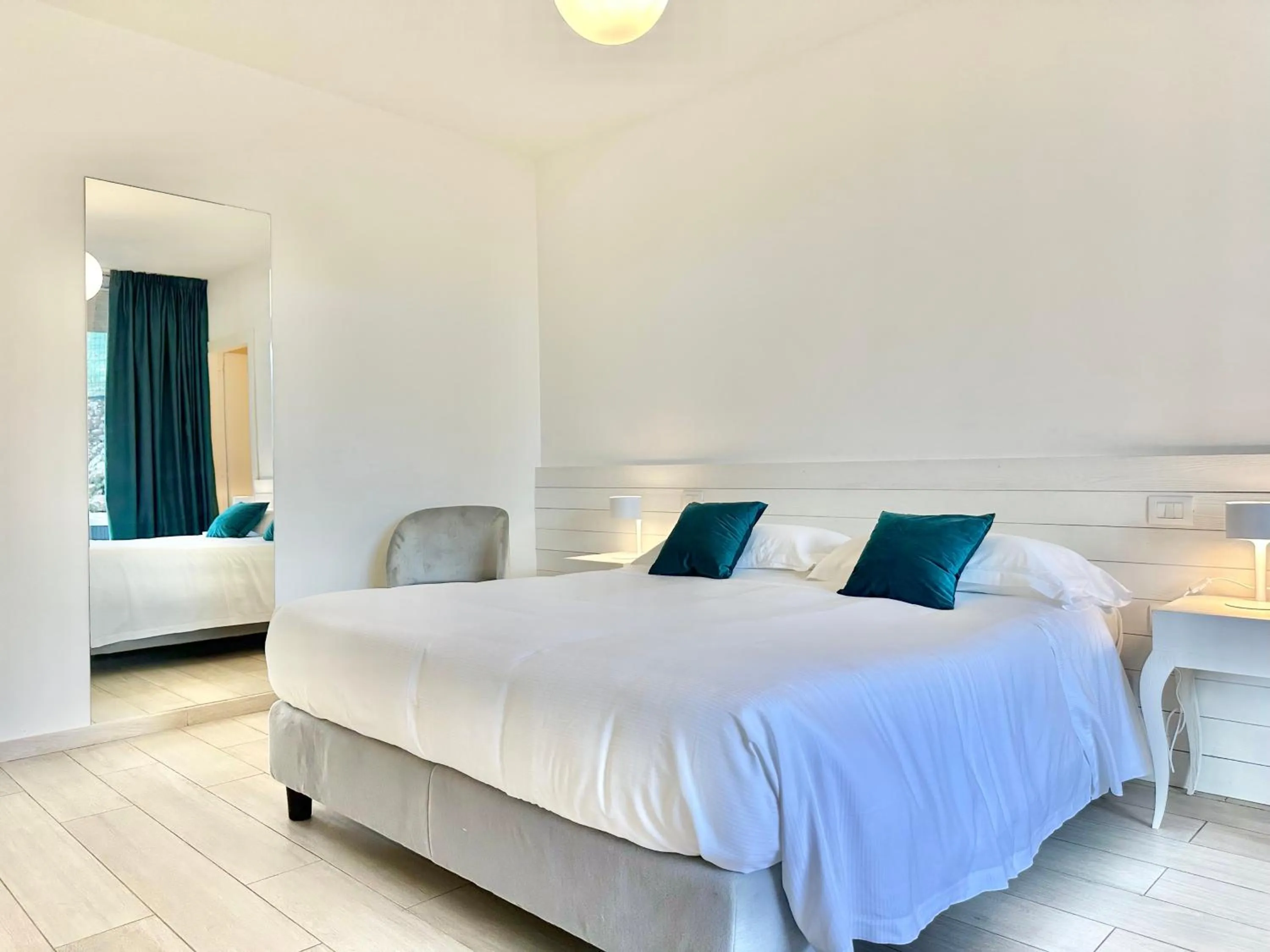 Bed in Isola Bella Infinity Suites