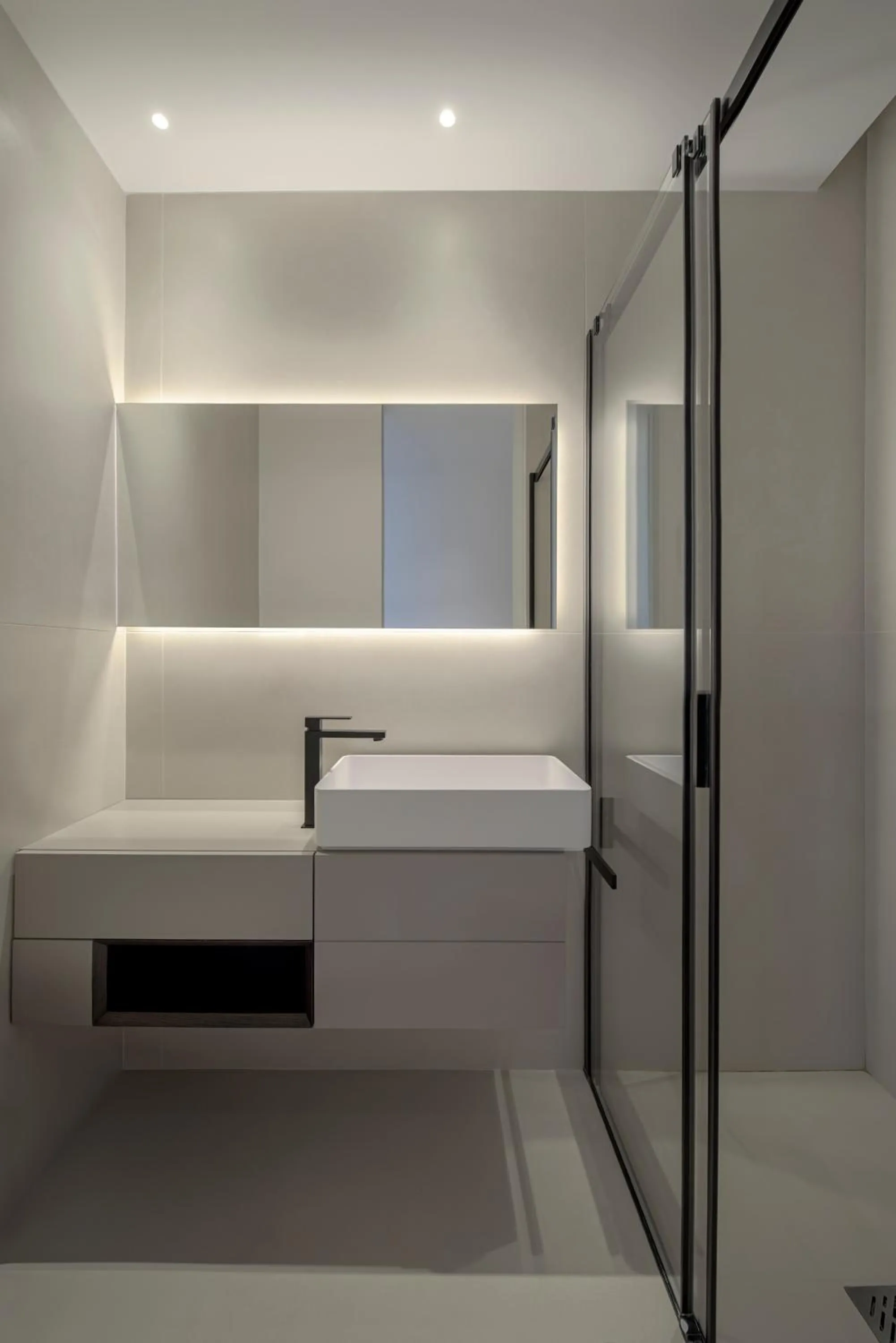 Bathroom, Bed in Isola Bella Infinity Suites