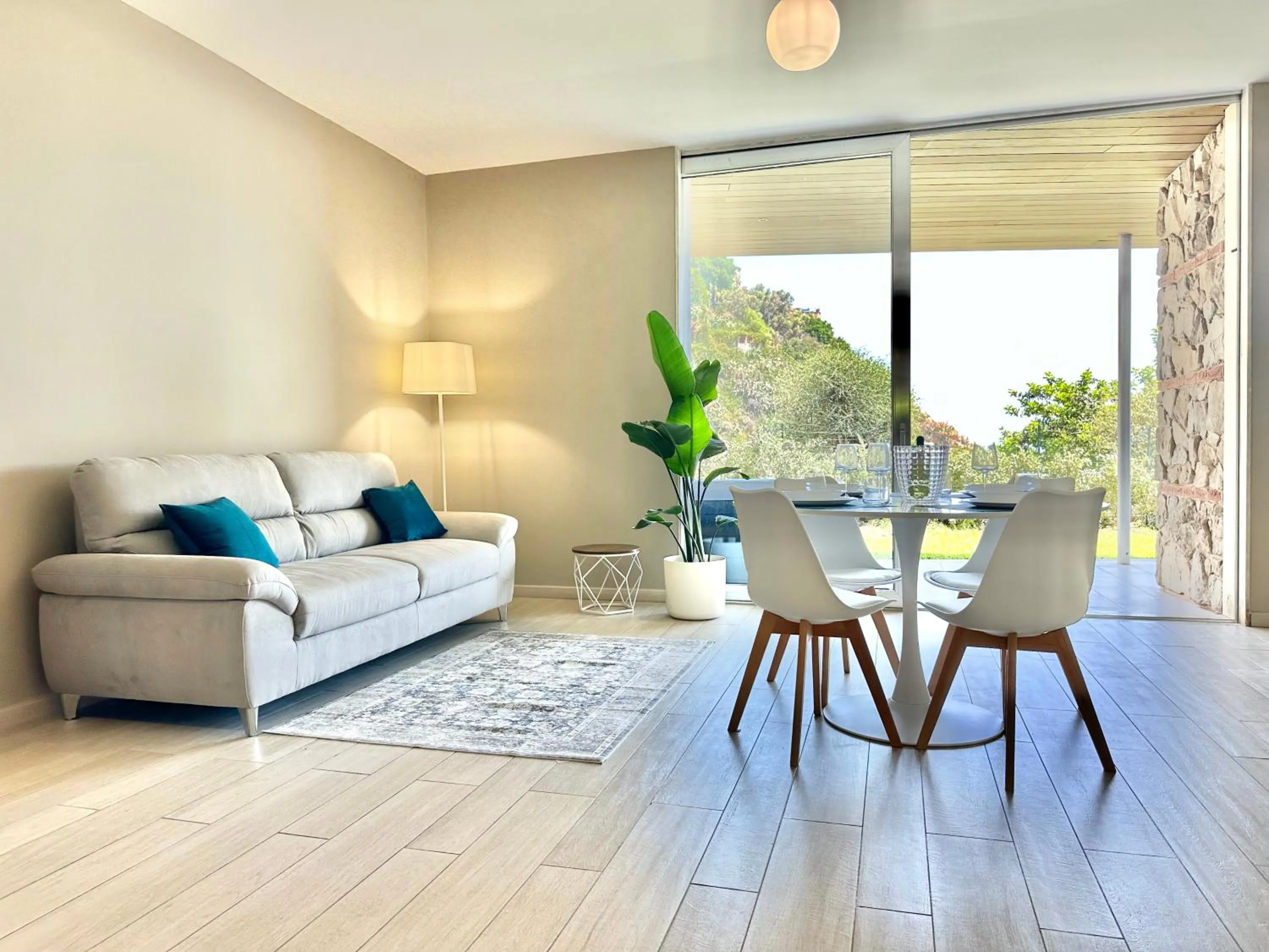 Isola Bella Infinity Suites