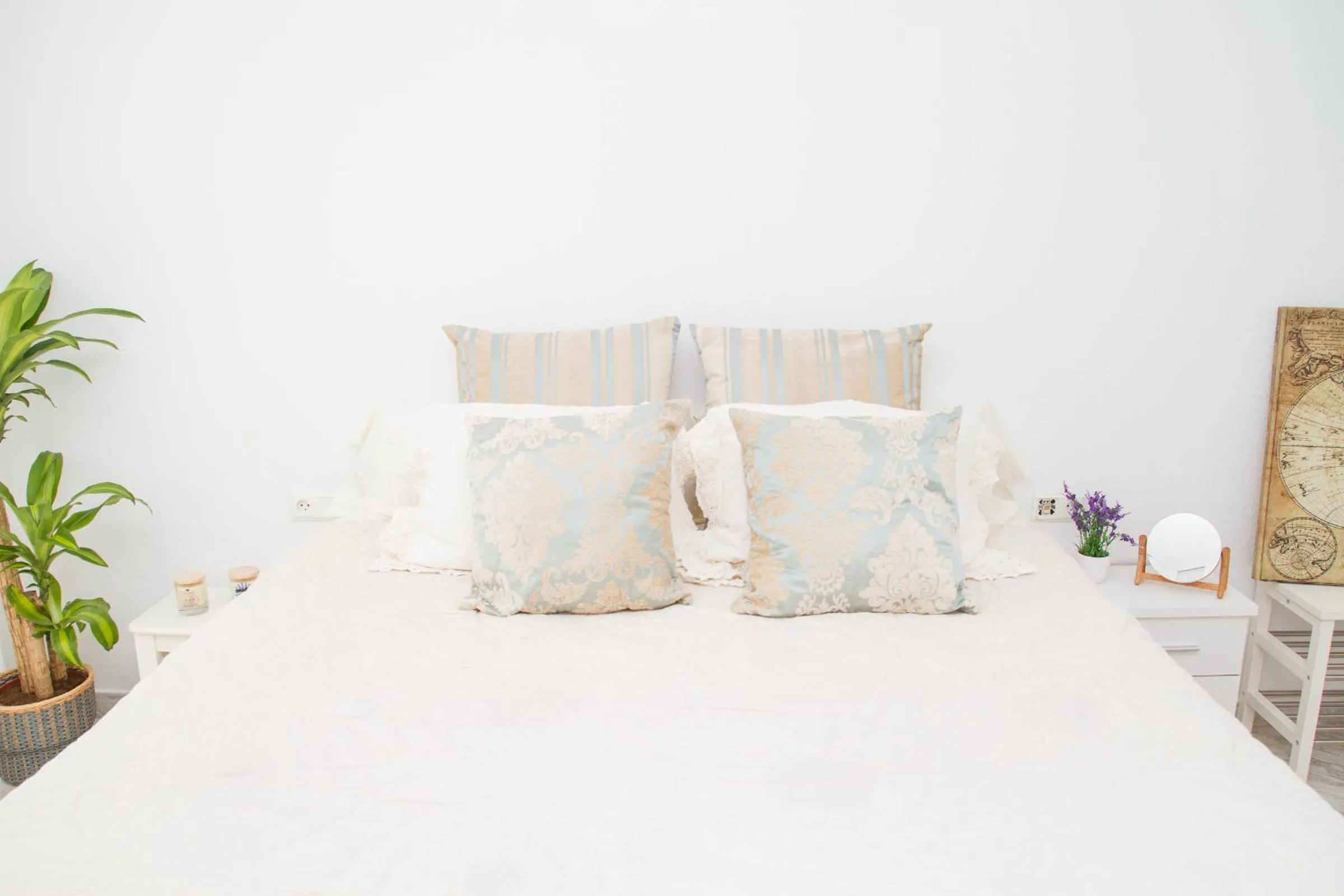 Bedroom, Bed in C57 - Spacious and Bright Apartment