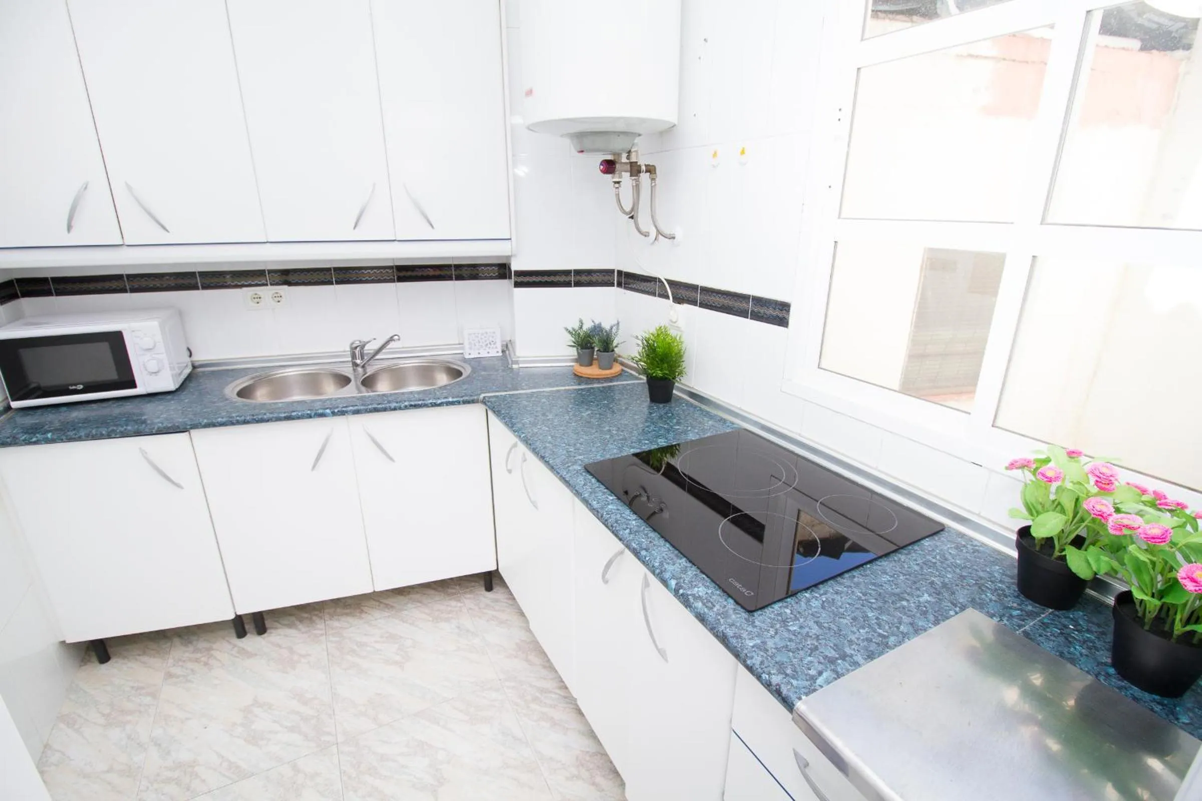 Kitchen or kitchenette in C57 - Spacious and Bright Apartment