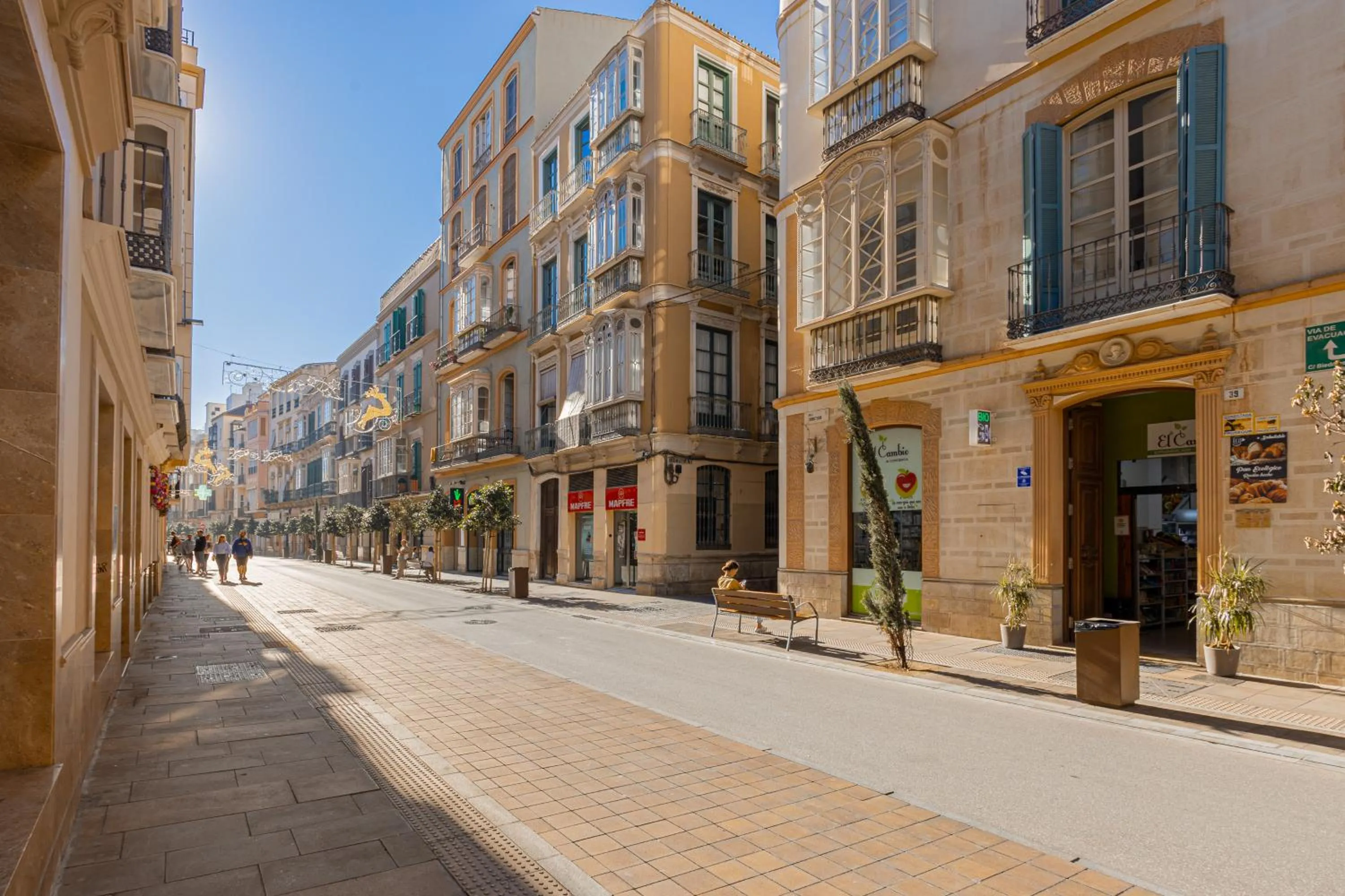 Neighbourhood in C57 - Spacious and Bright Apartment