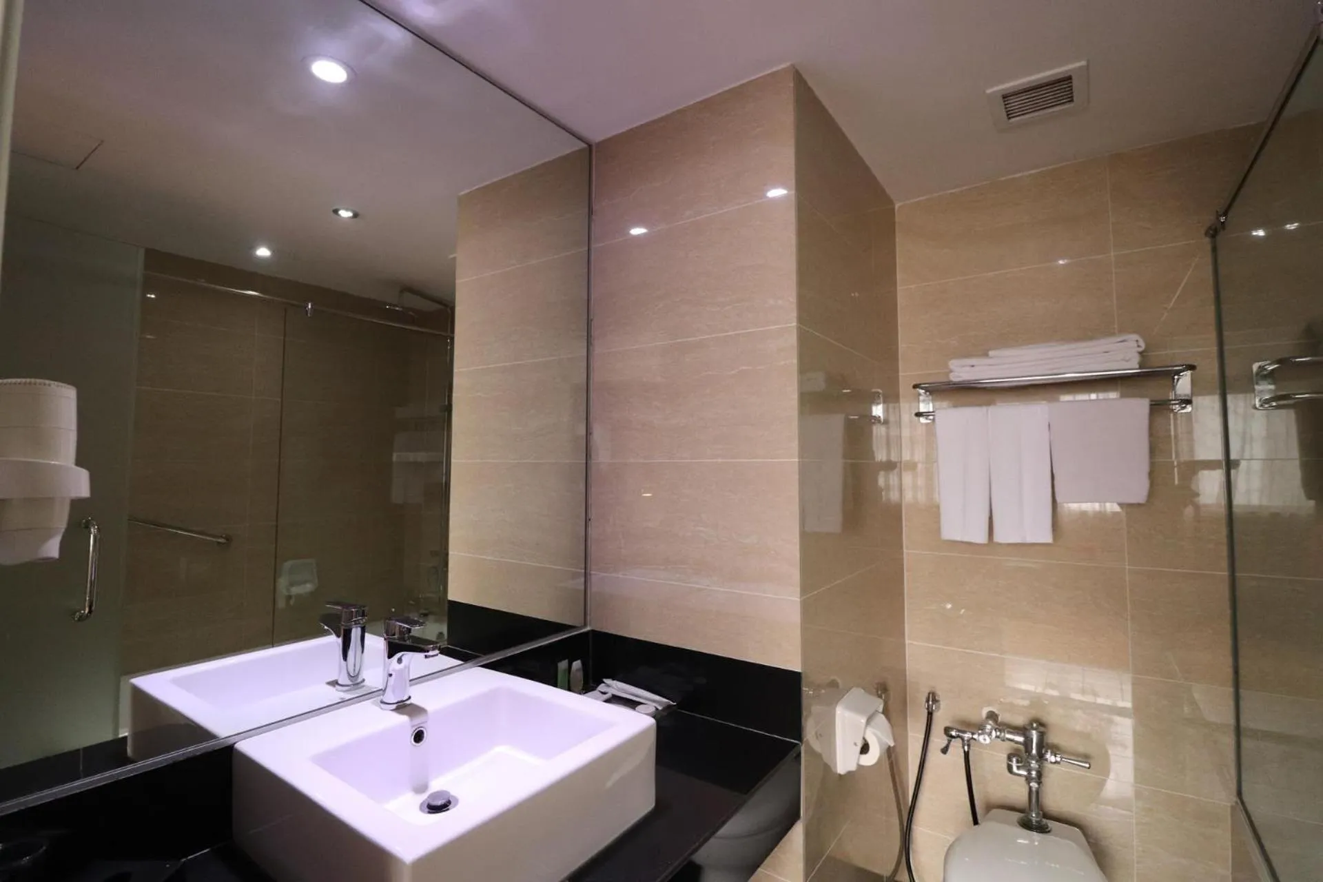 Bathroom in Hotel Grand Continental Kuala Lumpur