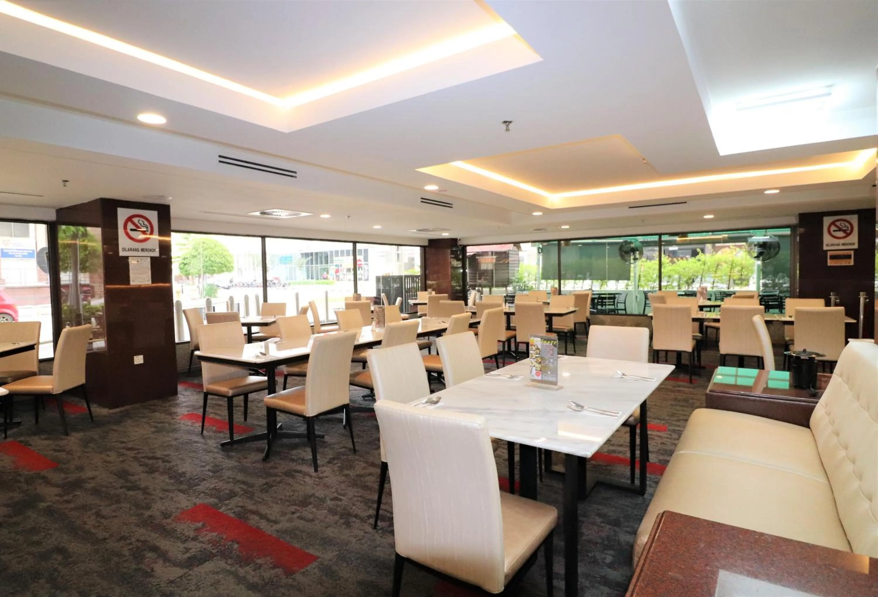 Restaurant/places to eat in Hotel Grand Continental Kuala Lumpur