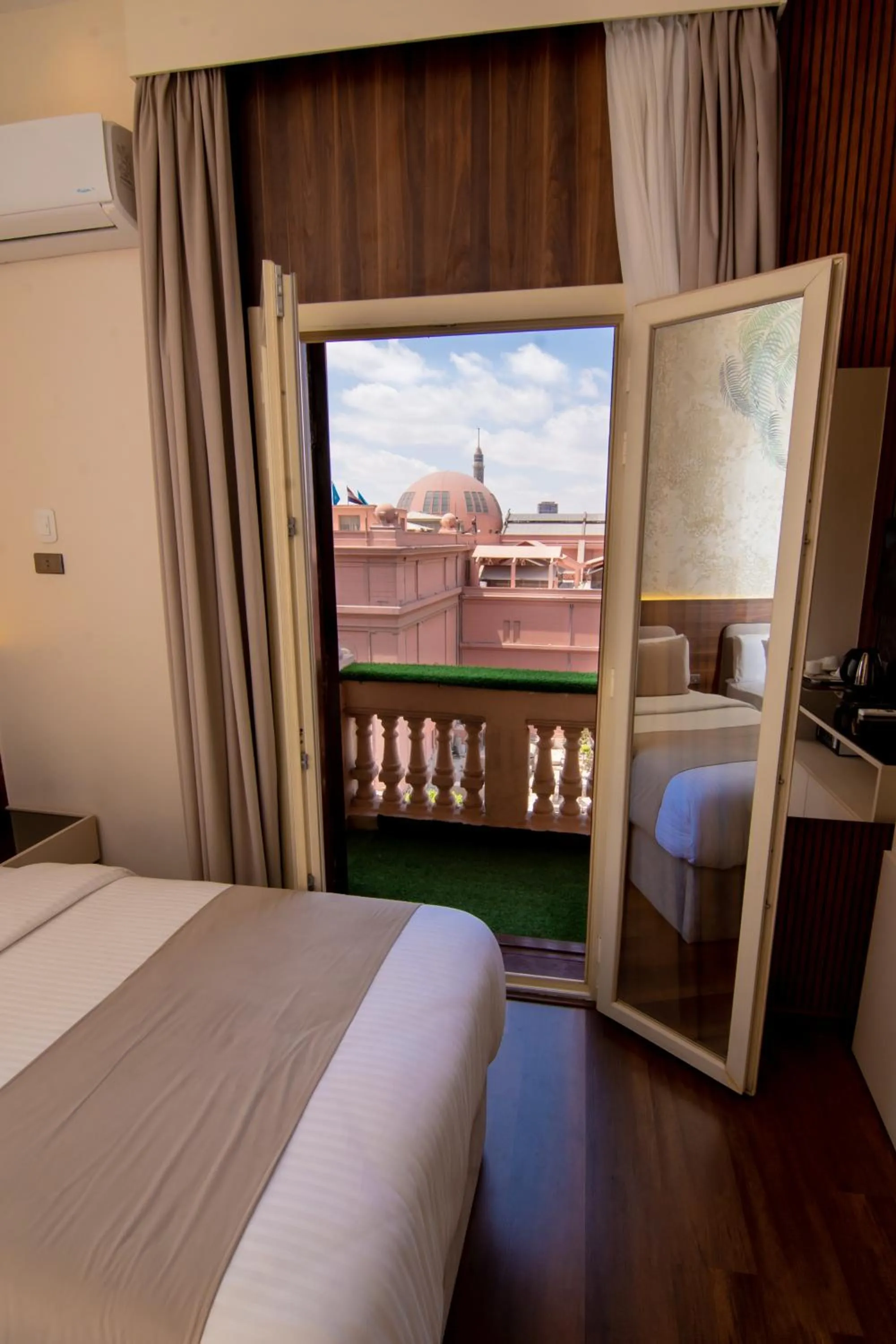 Balcony/Terrace, Bed in Egyptian Night Hostel