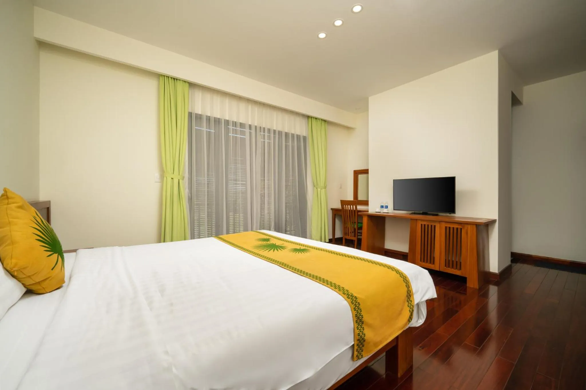 TV and multimedia, Bed in Hoa Co Villa - Garden & Poolview