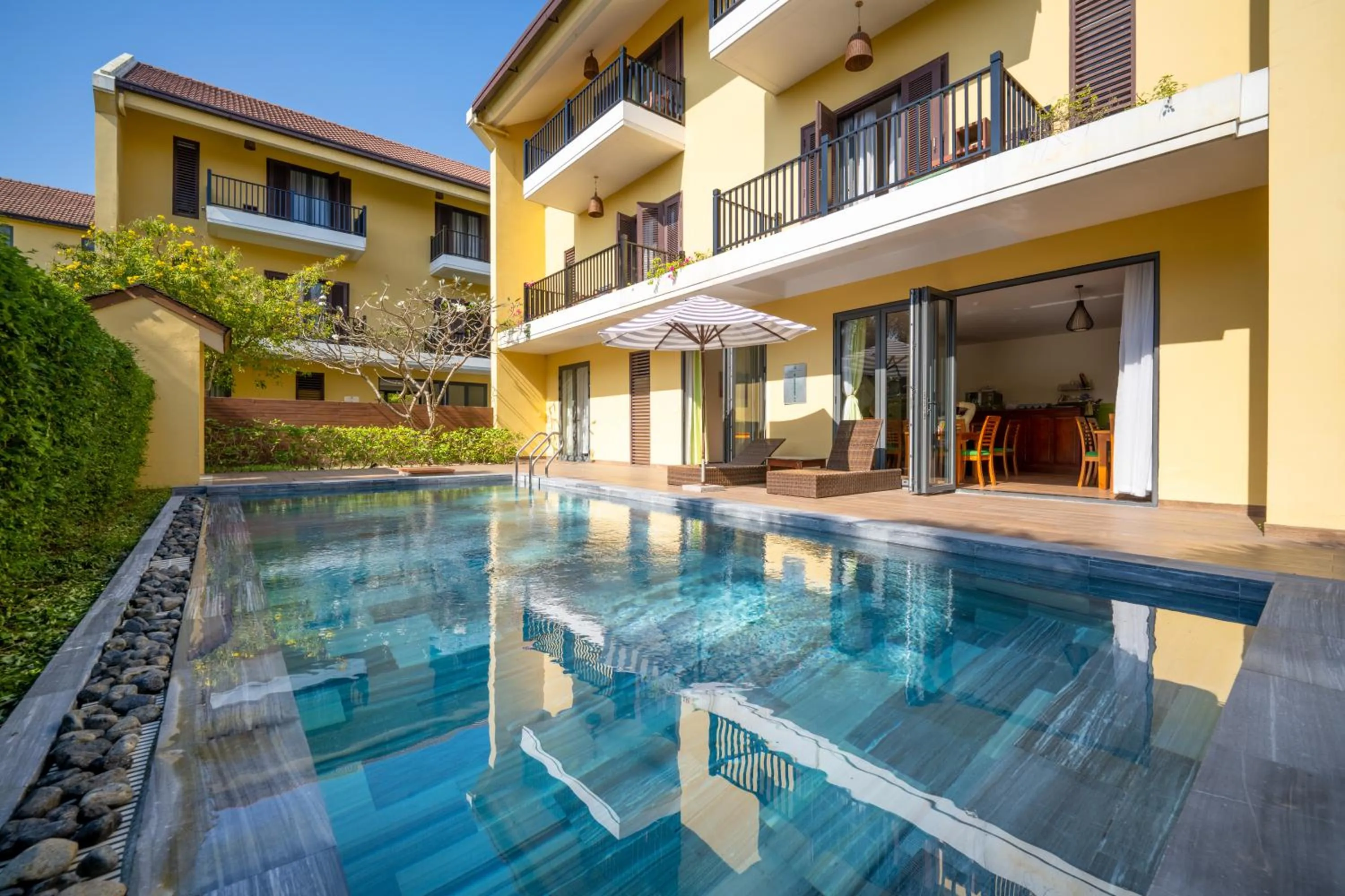 Property building in Hoa Co Villa - Garden & Poolview