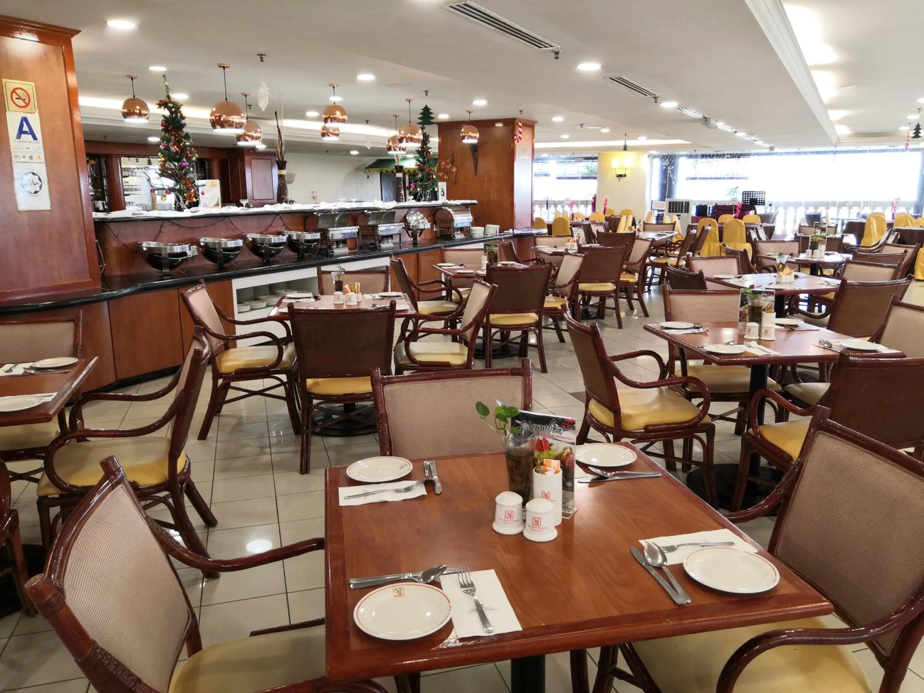 Restaurant/places to eat in Hotel Grand Continental Kuala Terengganu