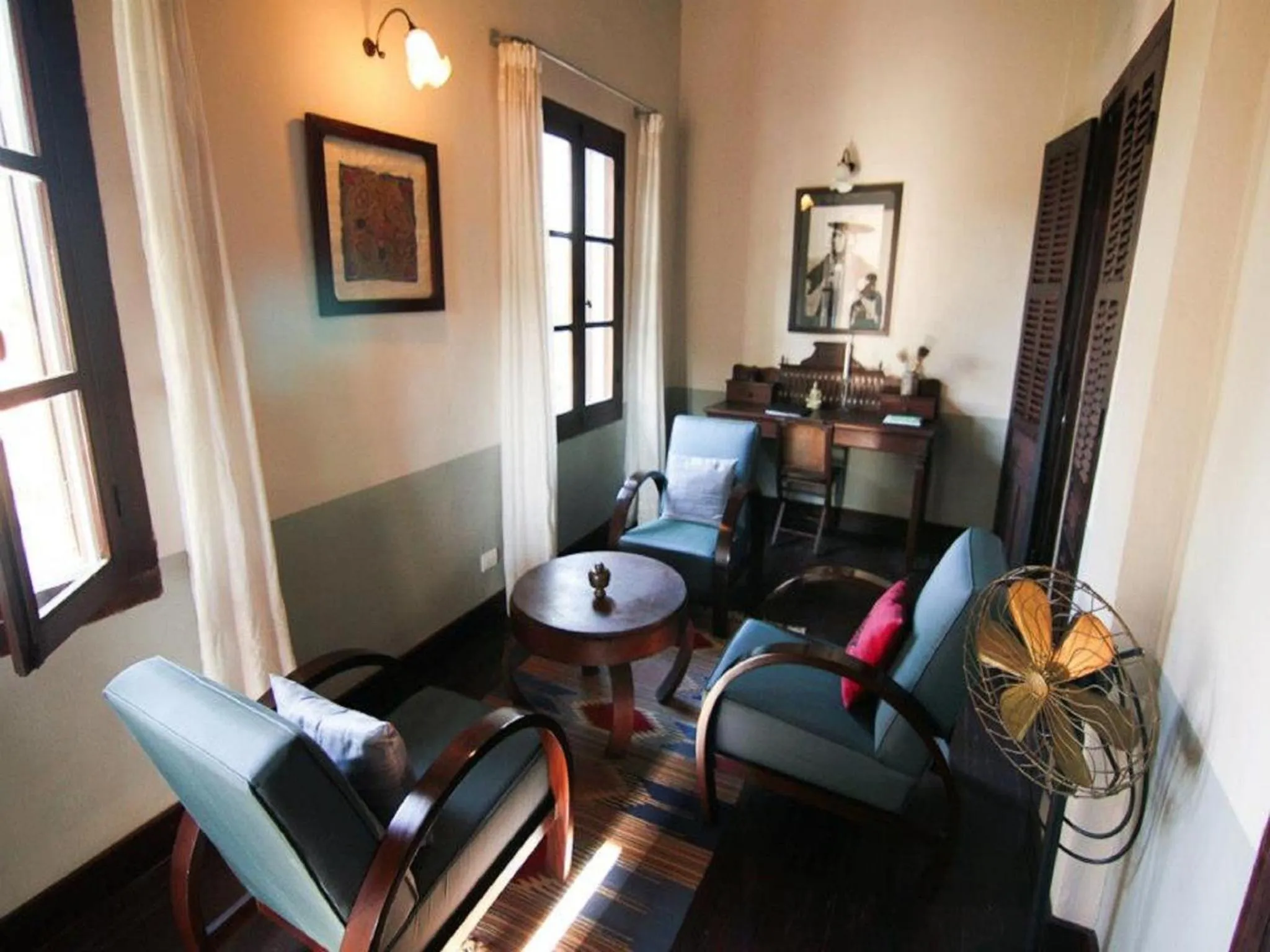 Living room in Satri House Hotel