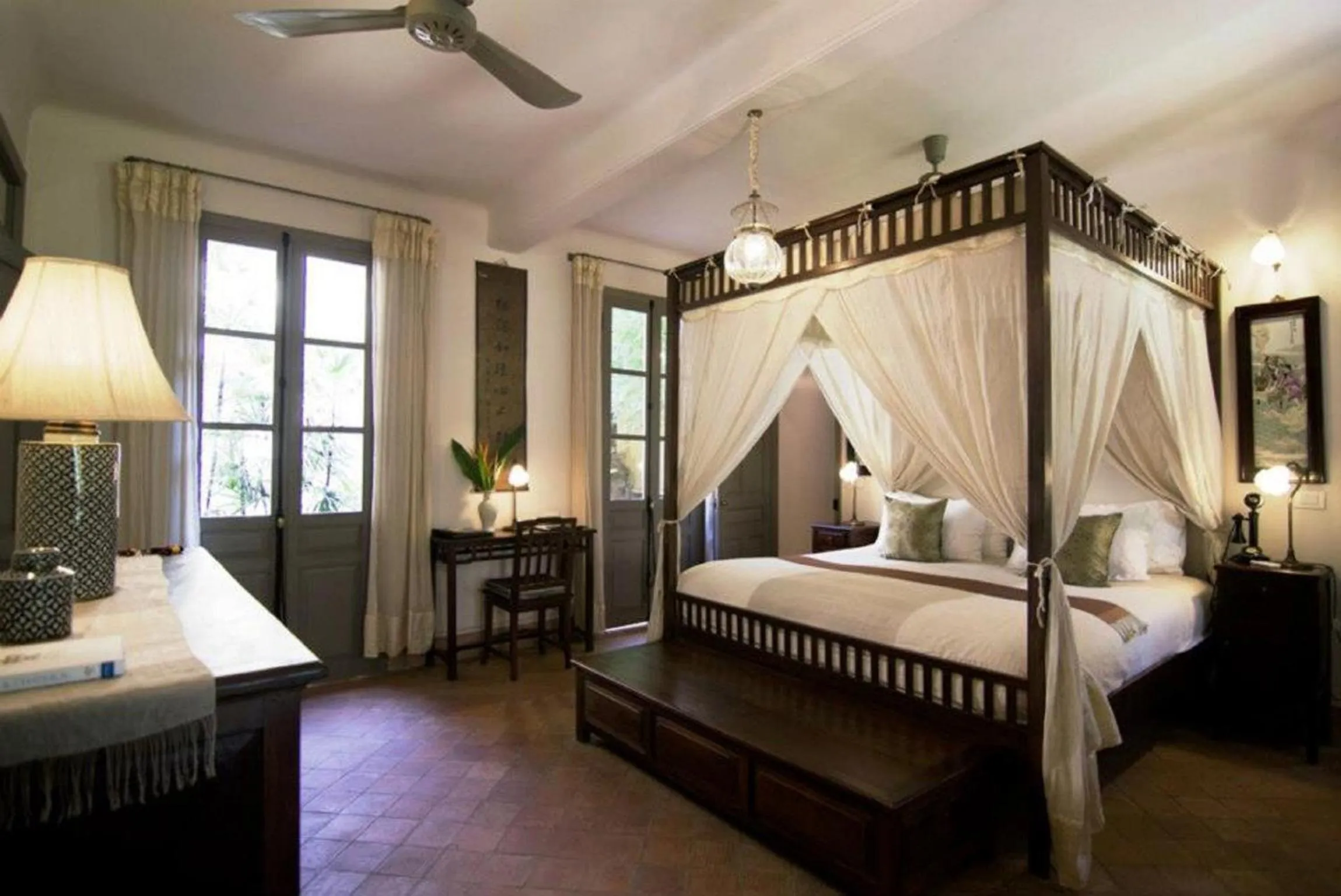 Bed in Satri House Hotel