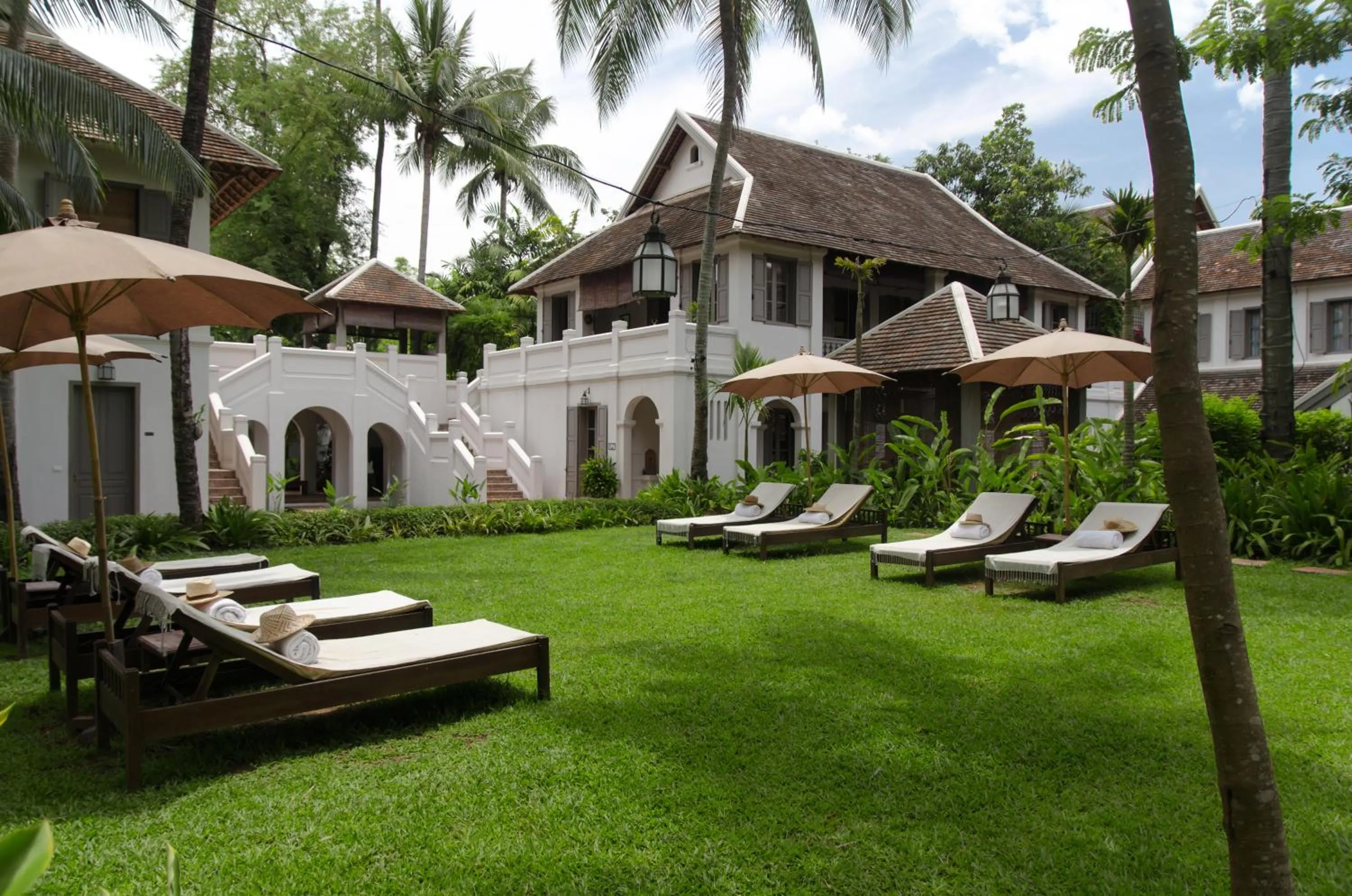 Garden in Satri House Hotel