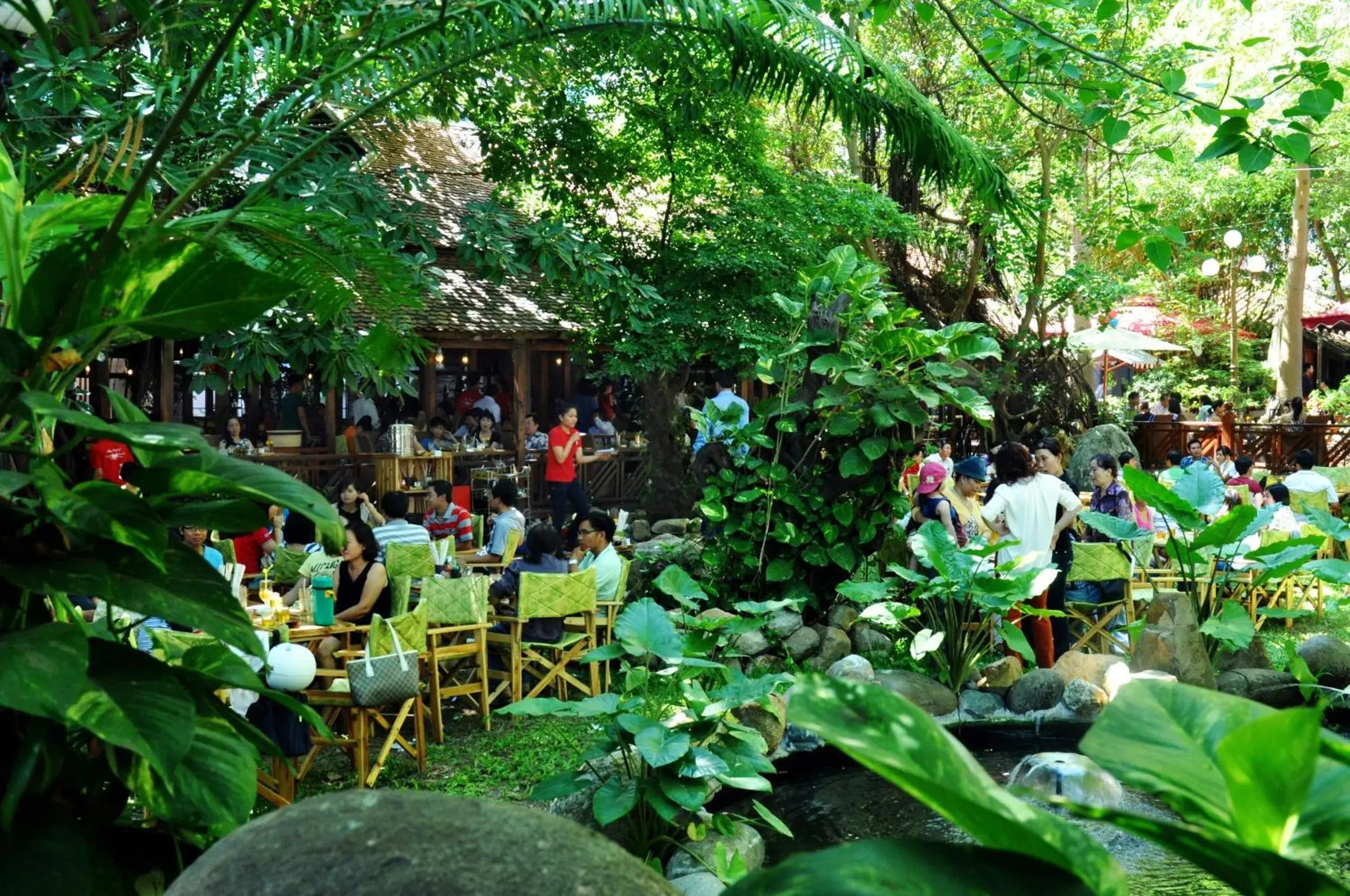 Lounge or bar in Yasaka Saigon Nha Trang Hotel & Spa Lounge or bar in Yasaka Saigon Nha Trang Hotel & Spa