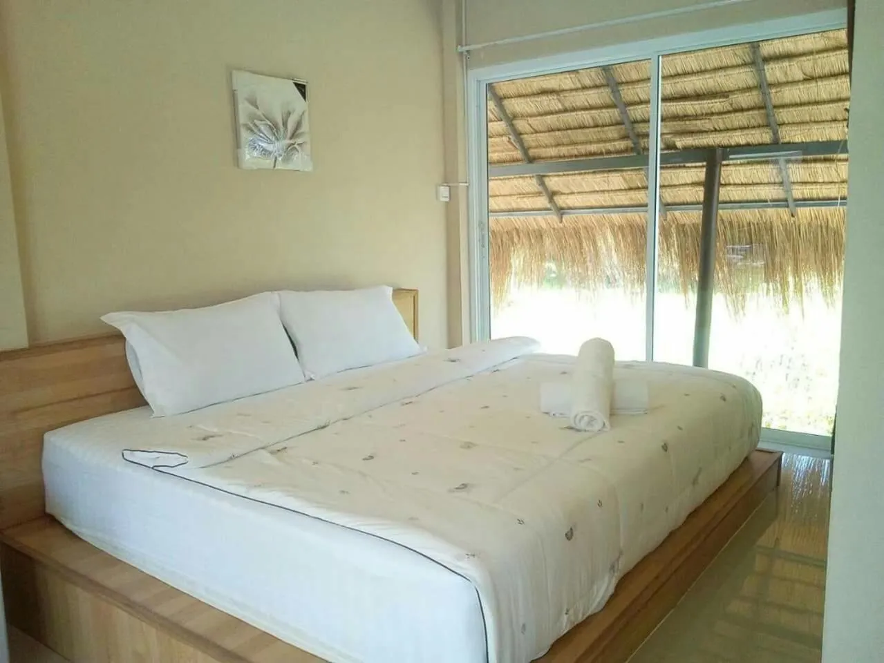 Bed in Suwi Coco Ville Resort