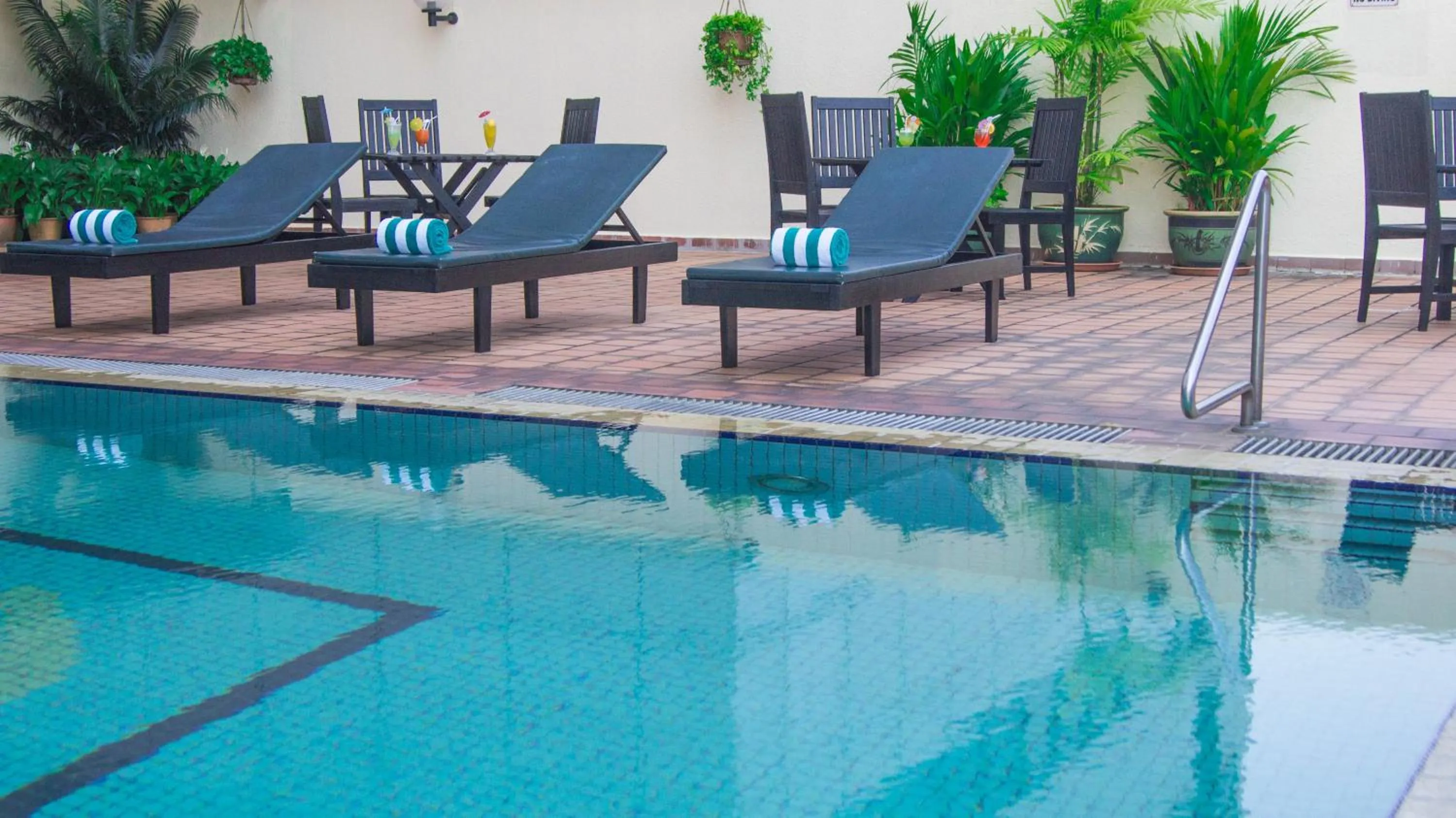 Swimming pool in Hotel Grand Continental Kuching