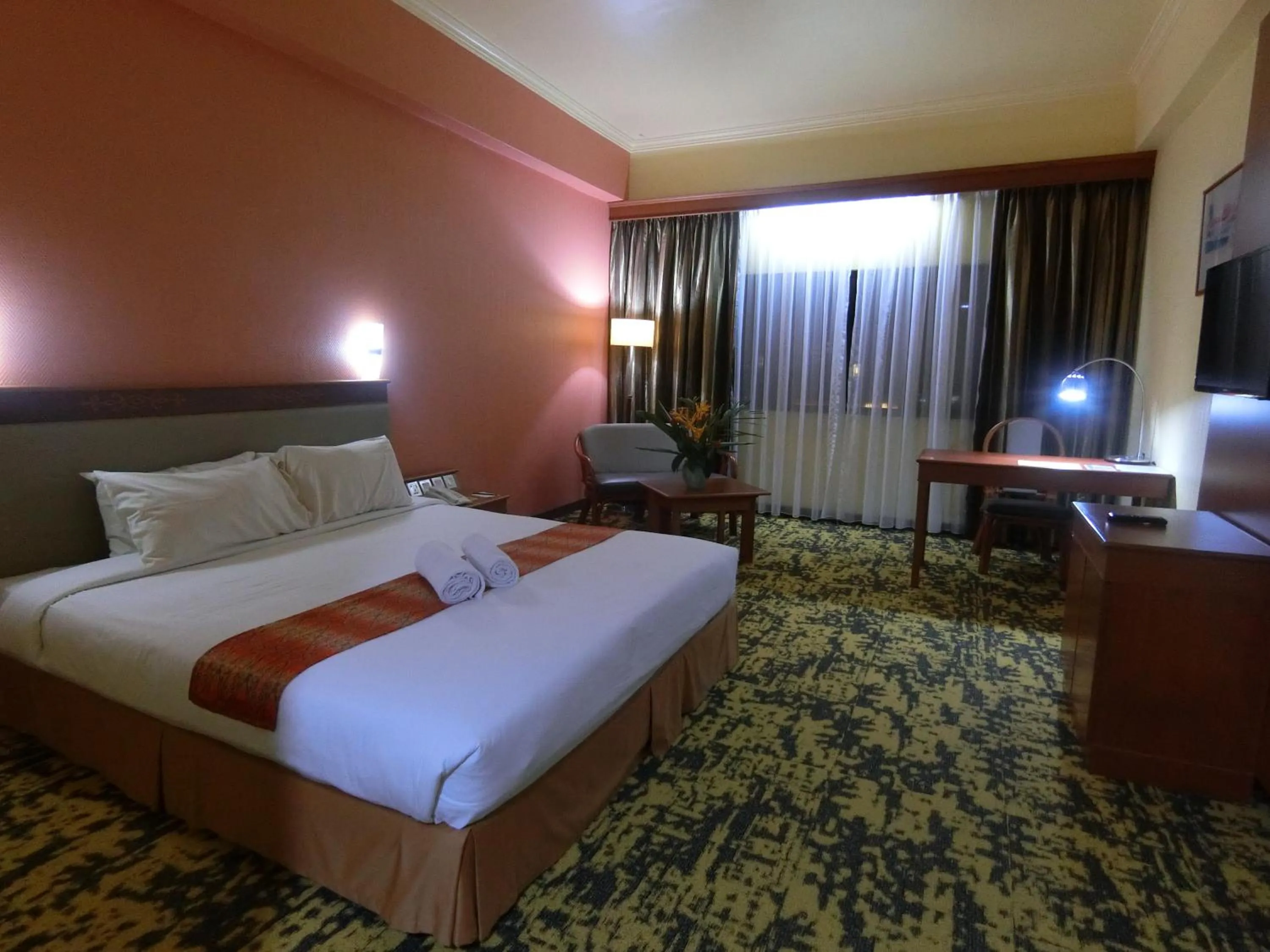 Bed in Hotel Grand Continental Kuching