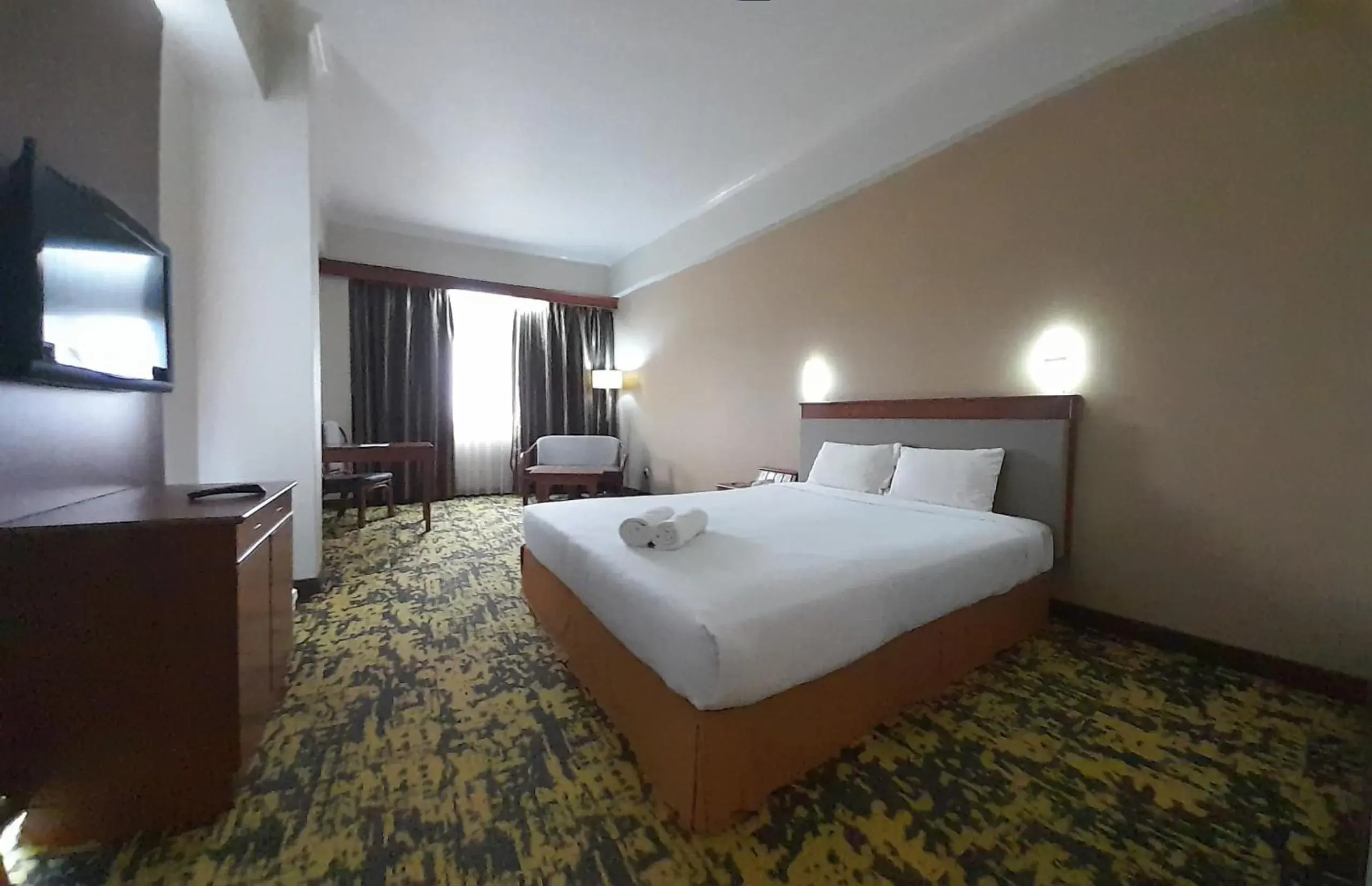 Property building, Bed in Hotel Grand Continental Kuching Property building, Bed in Hotel Grand Continental Kuching
