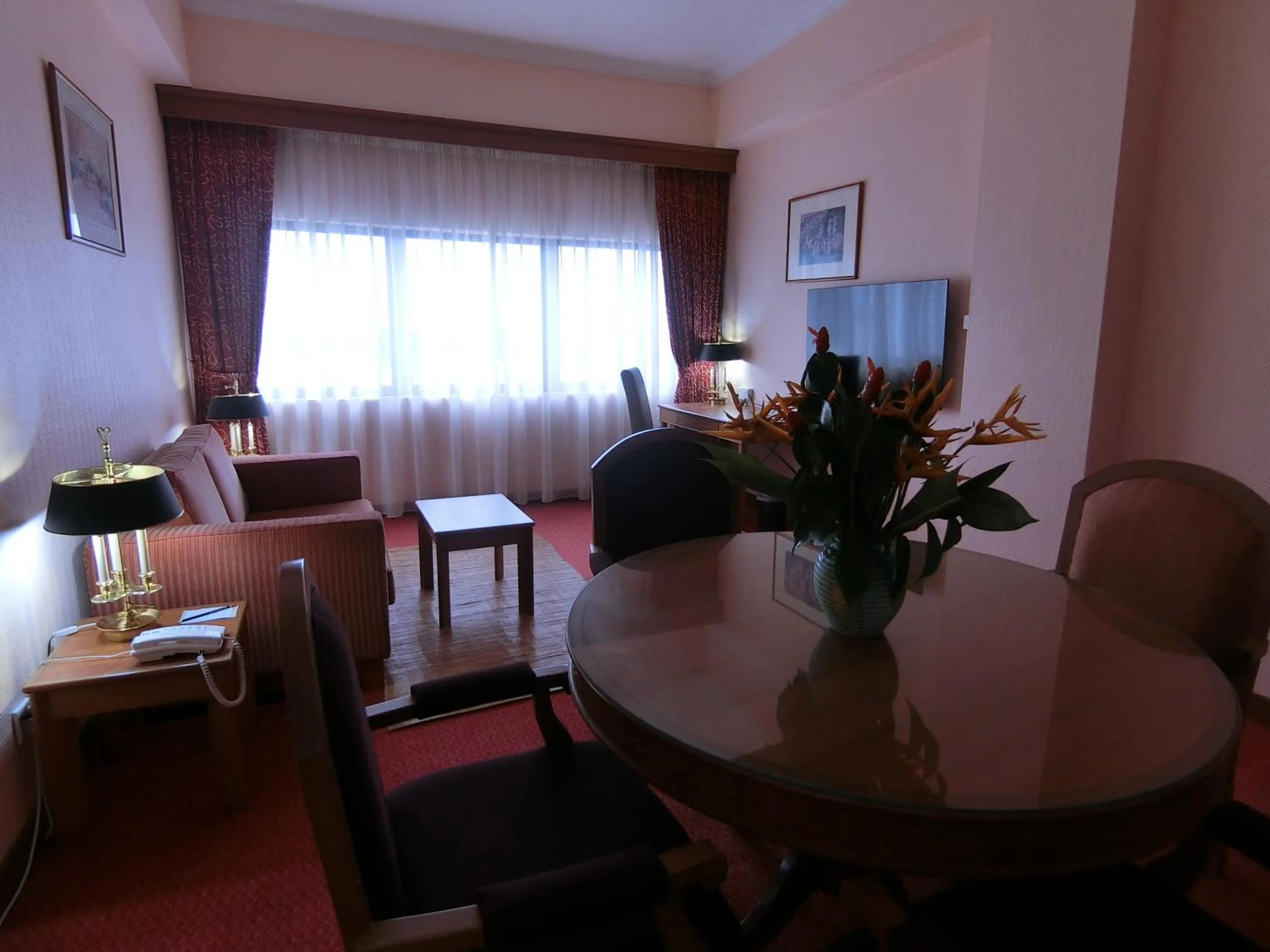 Living room in Hotel Grand Continental Kuching