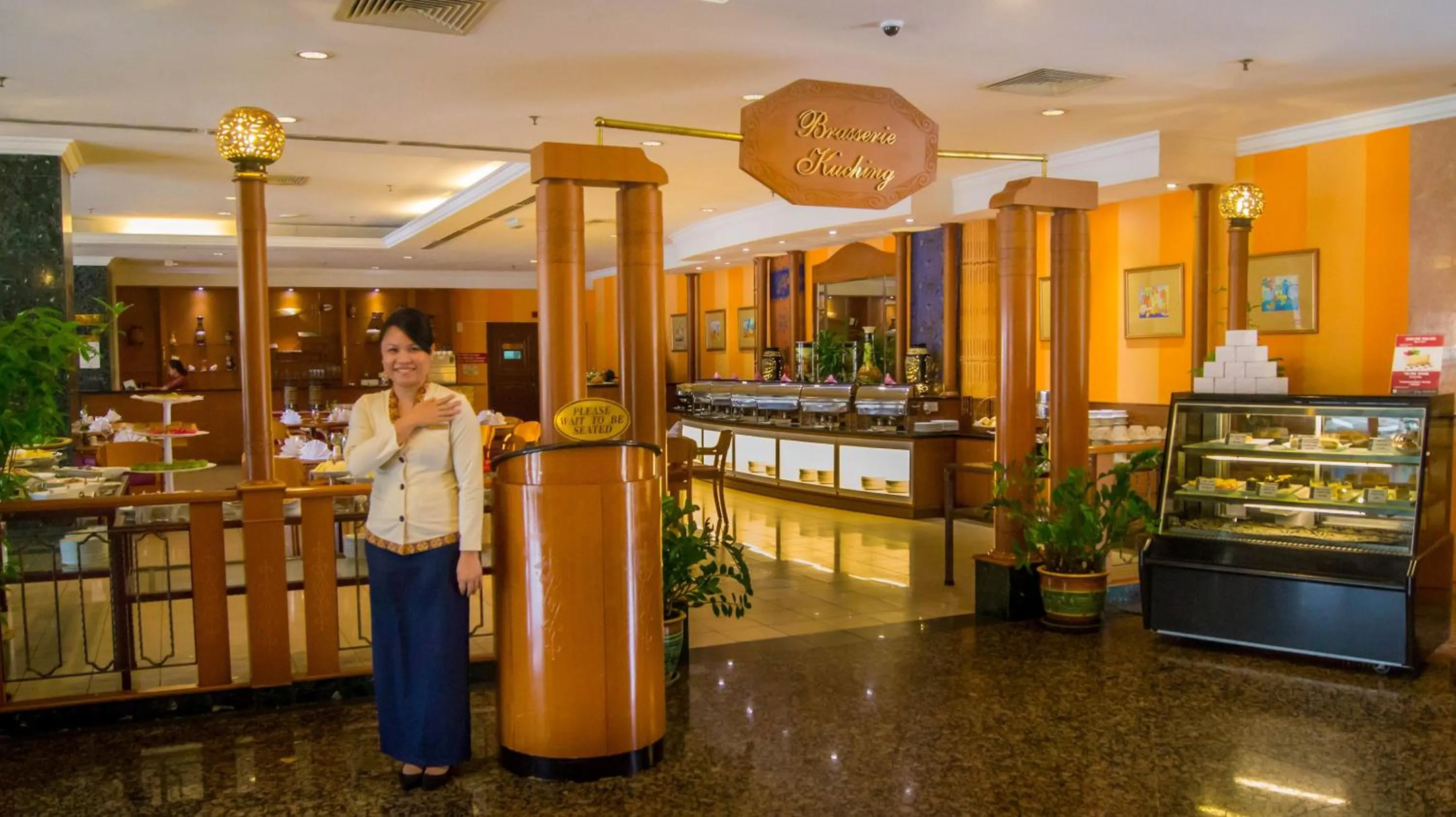 Restaurant/places to eat in Hotel Grand Continental Kuching