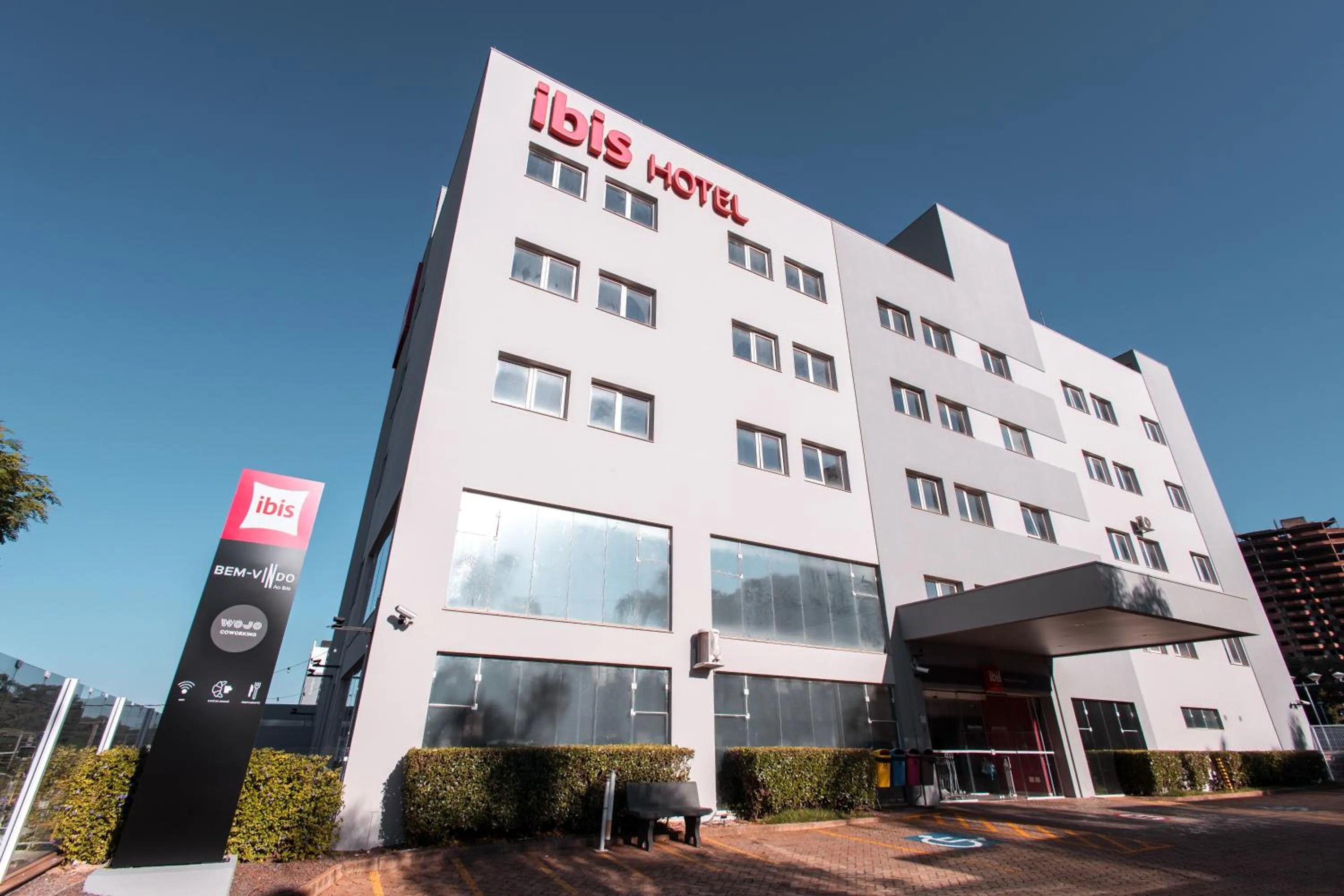 Property building in ibis Presidente Prudente Manoel Goulart