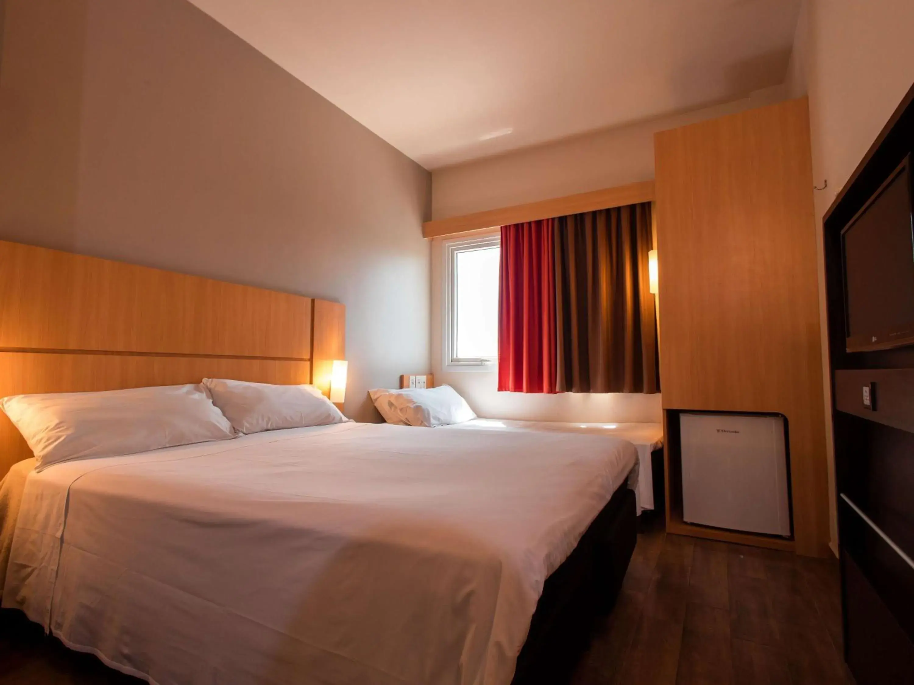 Bedroom, Bed in ibis Presidente Prudente Manoel Goulart Bedroom, Bed in ibis Presidente Prudente Manoel Goulart