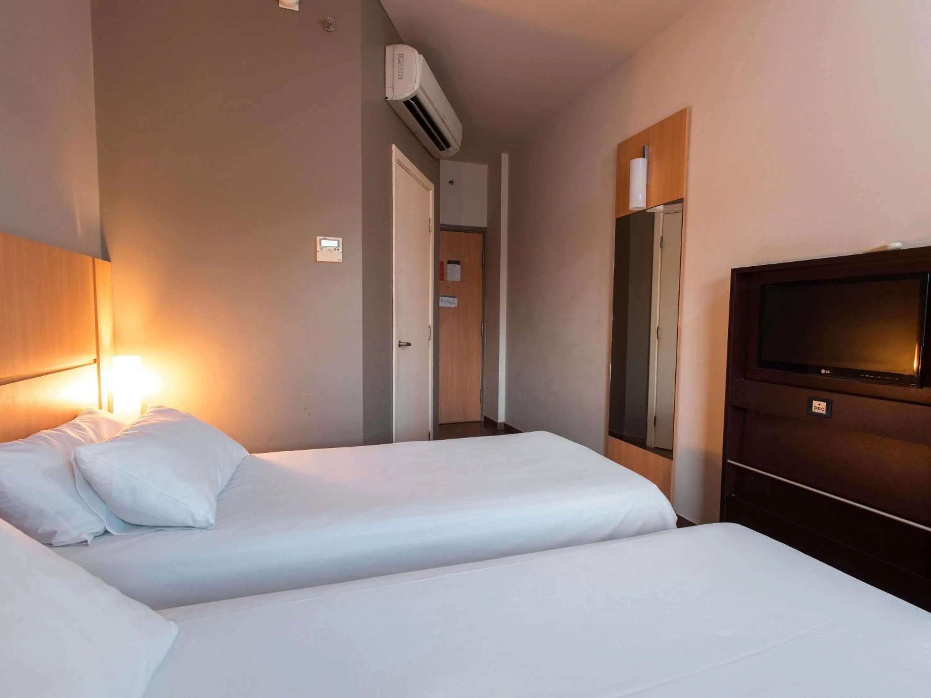 Bedroom, Bed in ibis Presidente Prudente Manoel Goulart