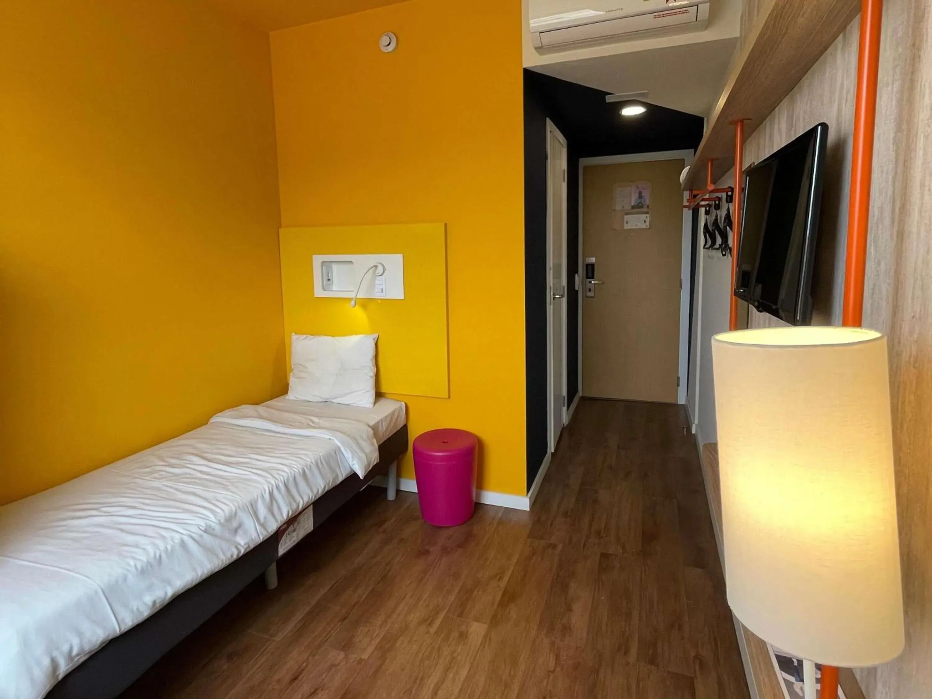 Bedroom, Bed in ibis budget Barbacena Bedroom, Bed in ibis budget Barbacena