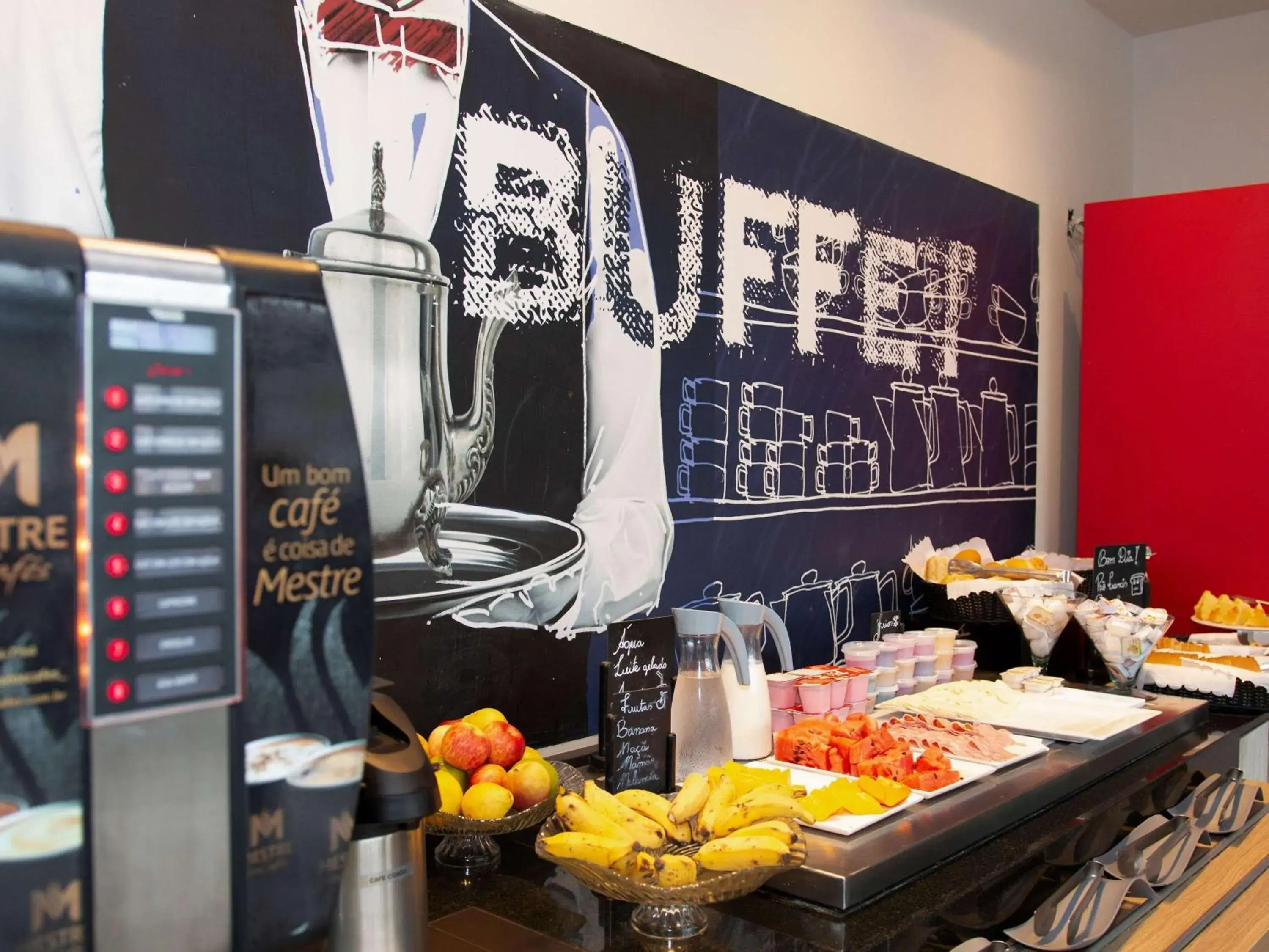 Restaurant/places to eat in ibis budget Manhuaçu Restaurant/places to eat in ibis budget Manhuaçu