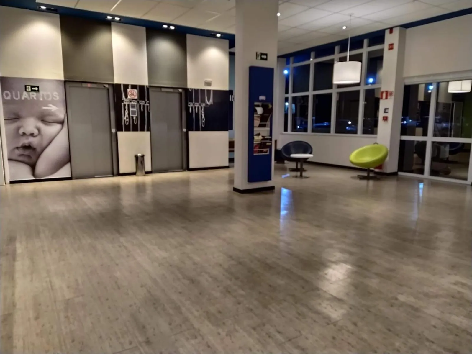 Lobby or reception in ibis budget Manhuaçu