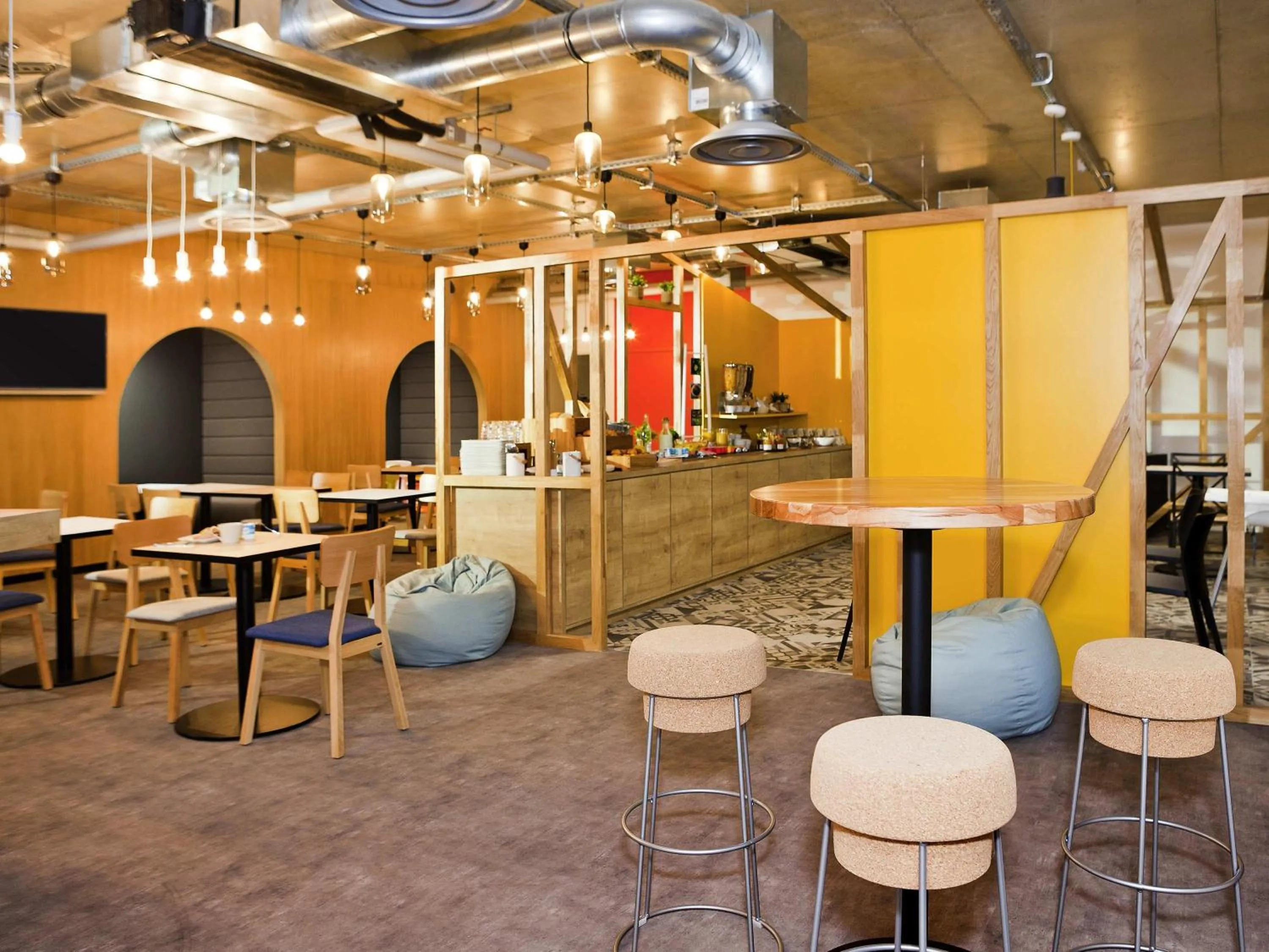 Lounge or bar in ibis Styles Chalons en Champagne Centre