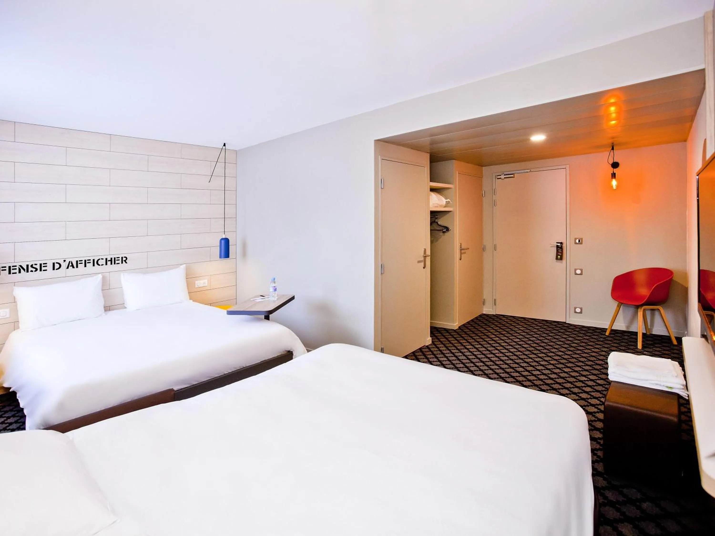 Bedroom, Bed in ibis Styles Chalons en Champagne Centre