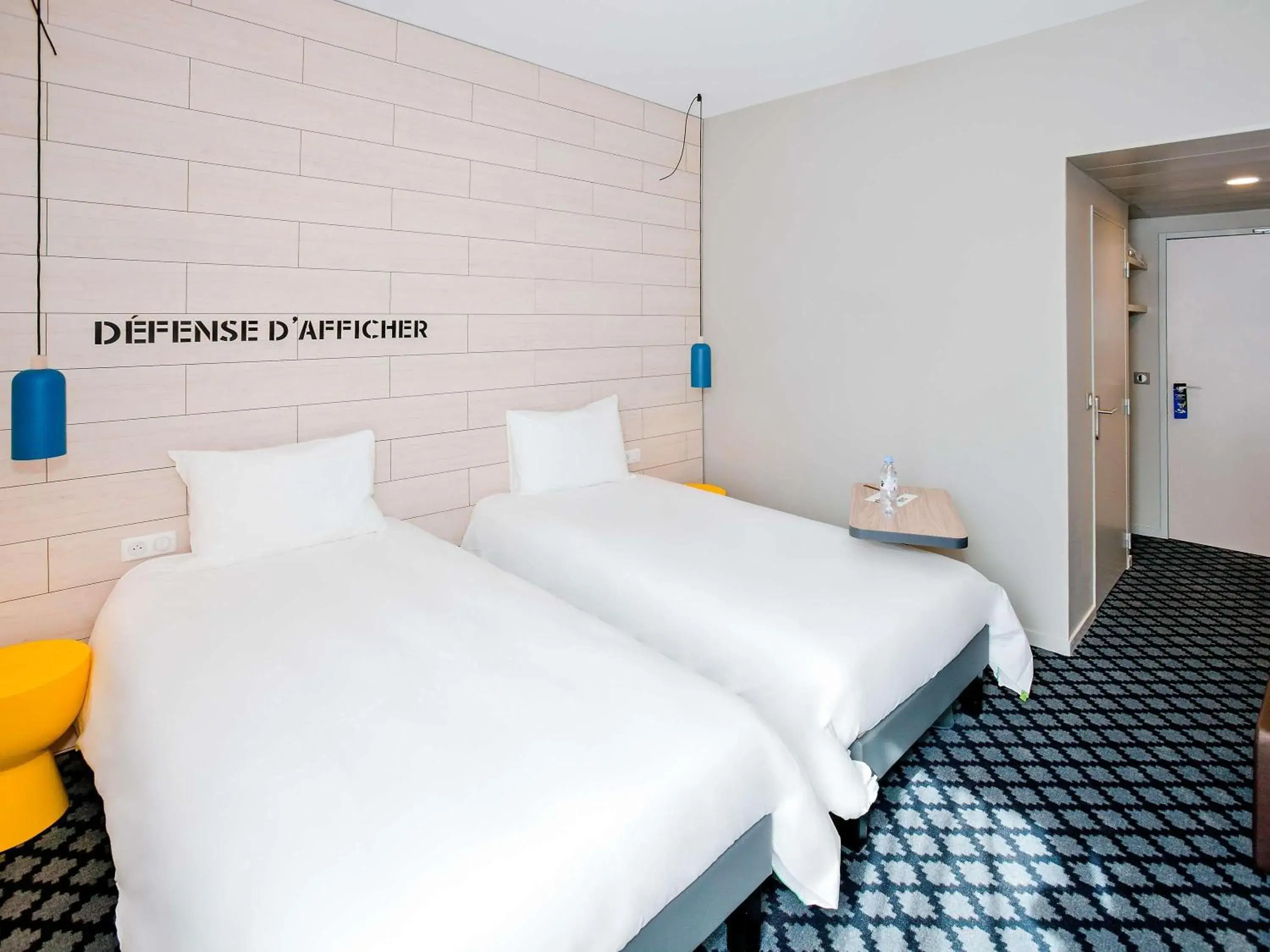 Bedroom, Bed in ibis Styles Chalons en Champagne Centre Bedroom, Bed in ibis Styles Chalons en Champagne Centre