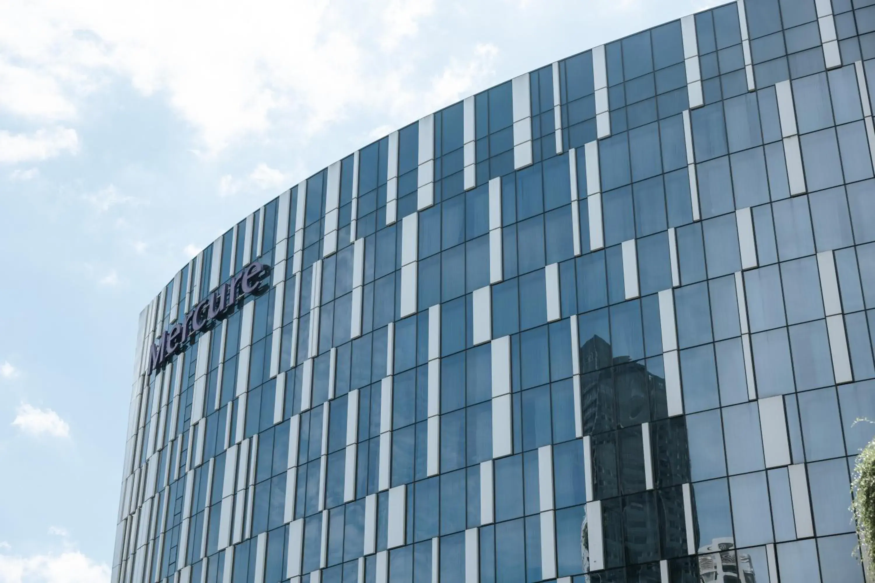 Property building in Mercure Singapore On Stevens Property building in Mercure Singapore On Stevens