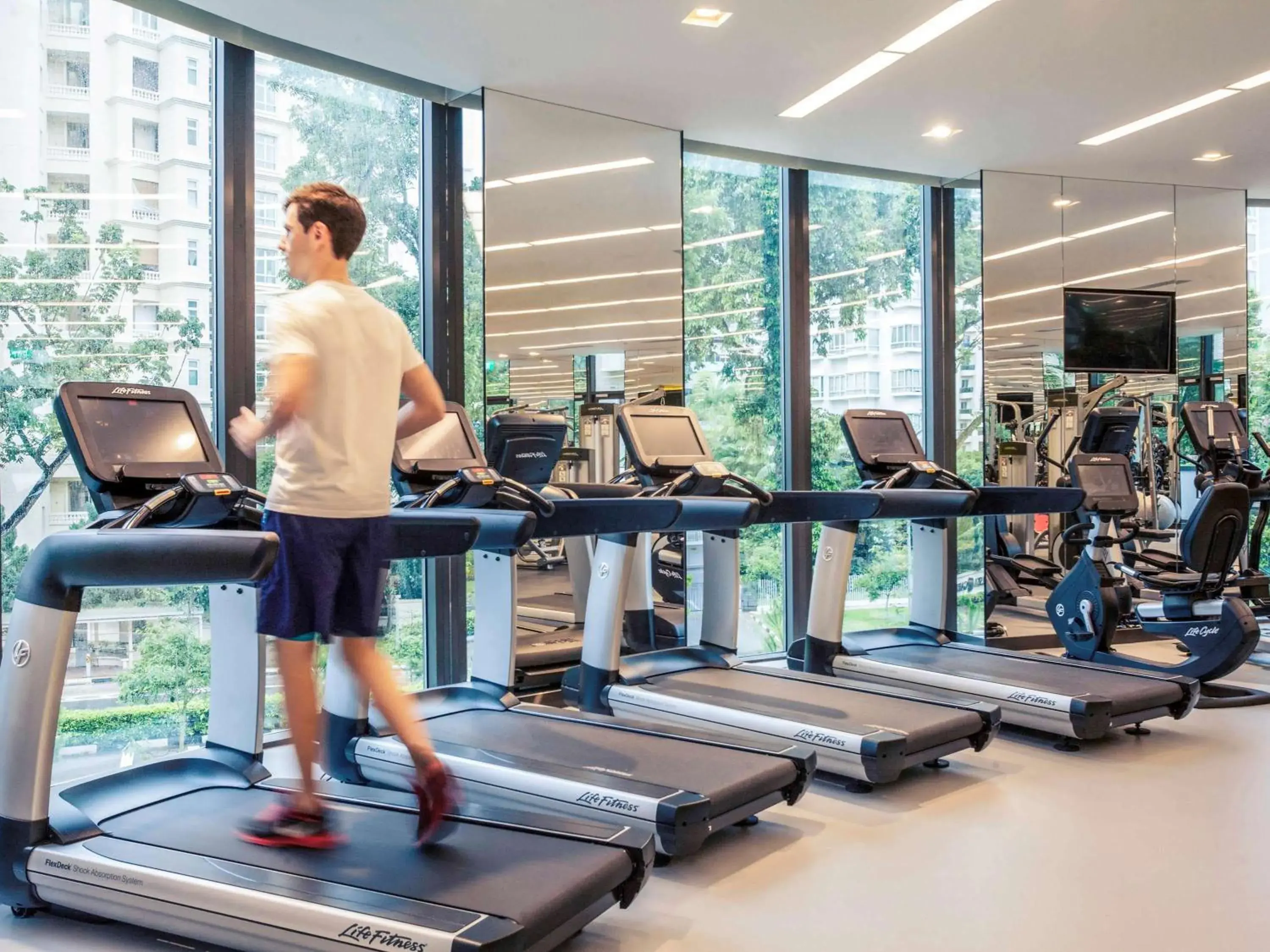 Fitness centre/facilities in Mercure Singapore On Stevens Fitness centre/facilities in Mercure Singapore On Stevens