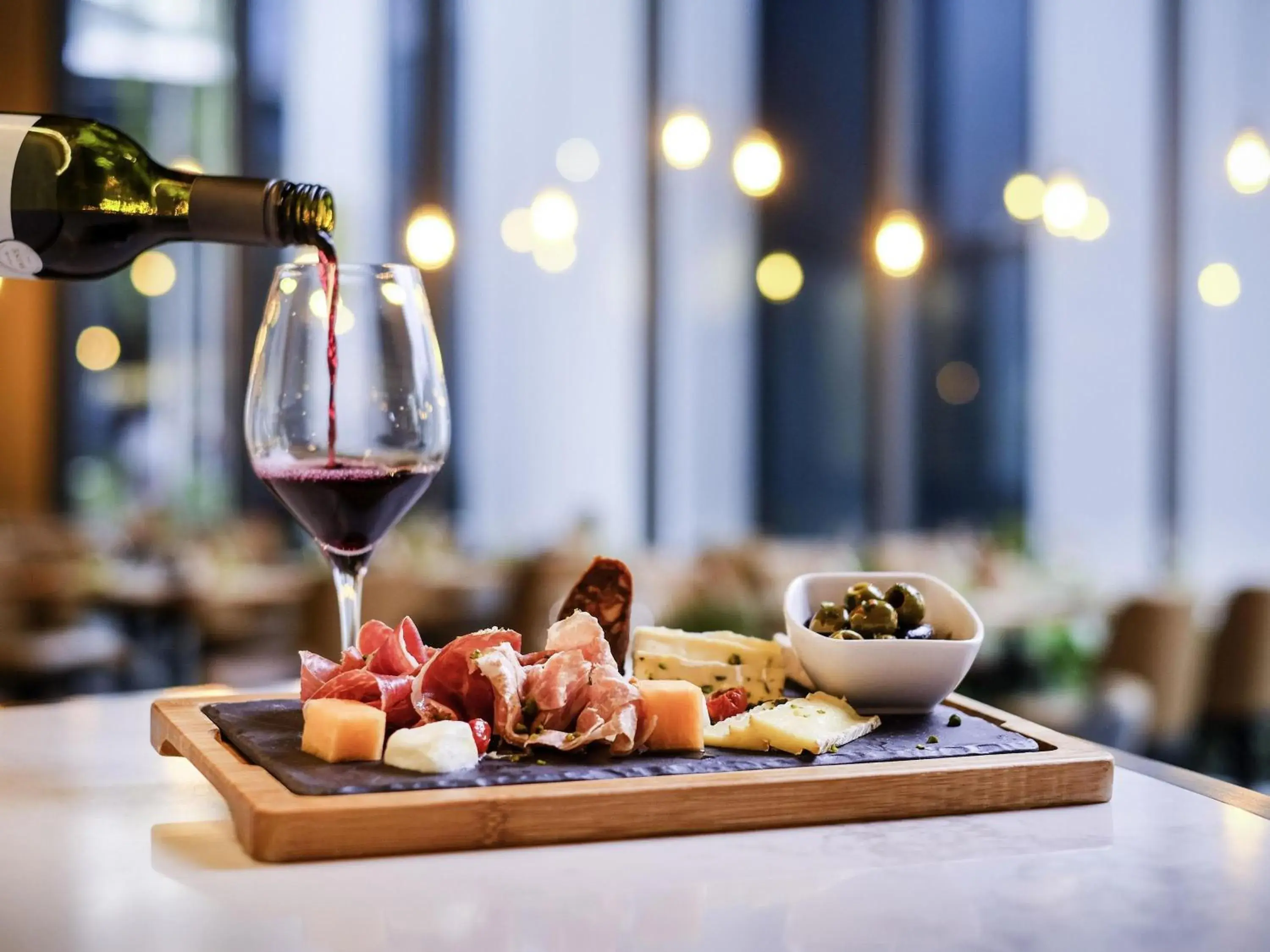 Restaurant/places to eat in Mercure Singapore On Stevens Restaurant/places to eat in Mercure Singapore On Stevens