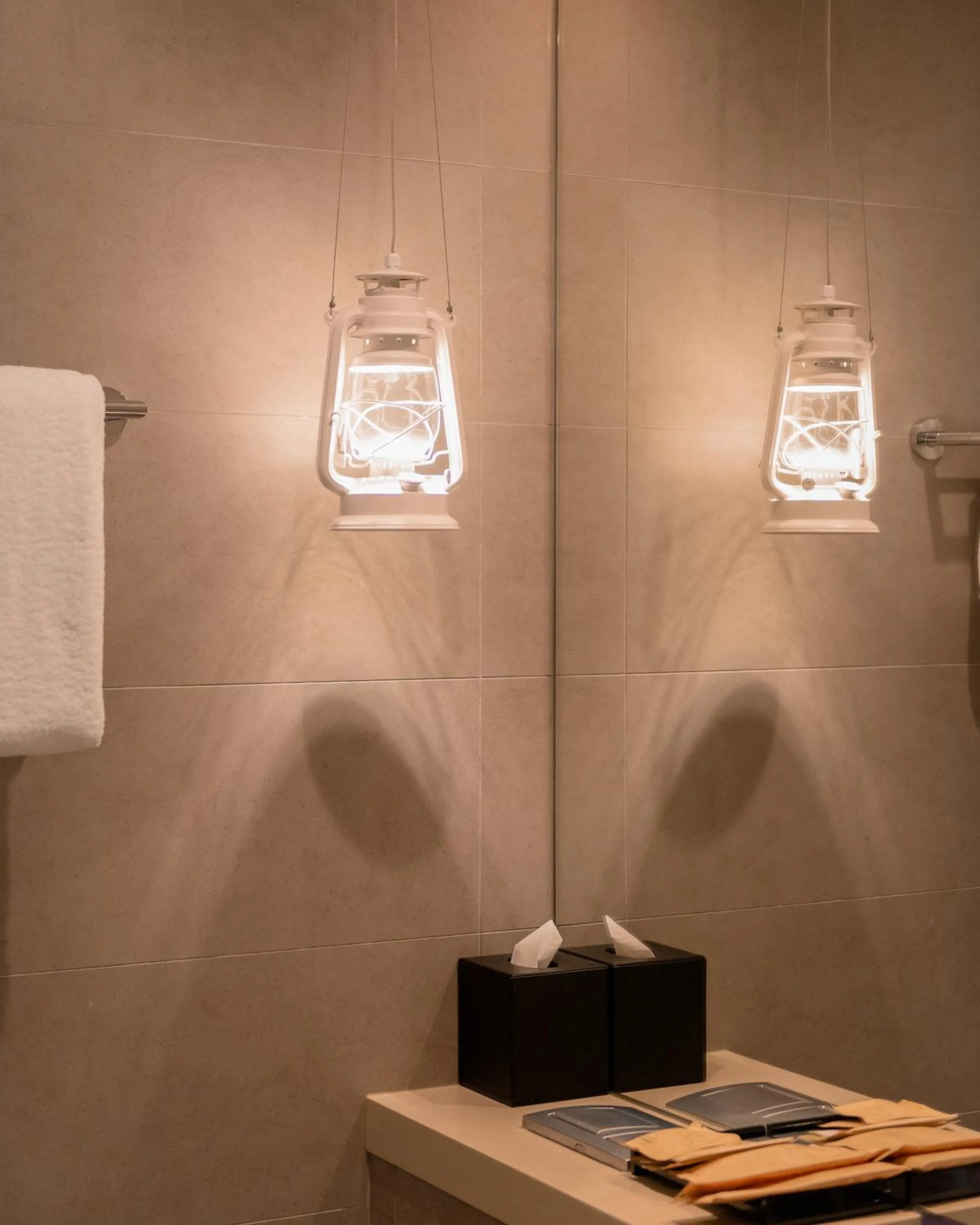 Bathroom in Mercure Singapore On Stevens