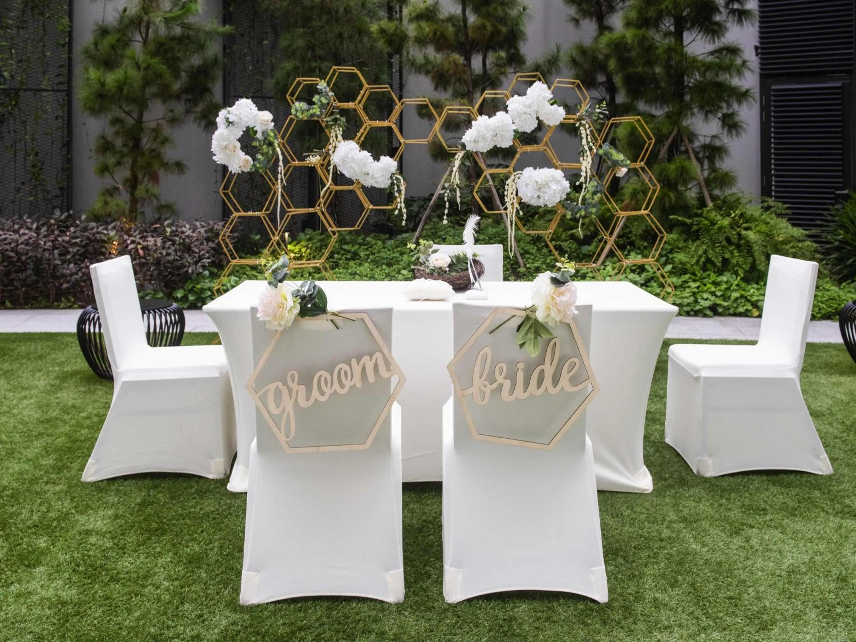 wedding in Novotel Singapore On Stevens