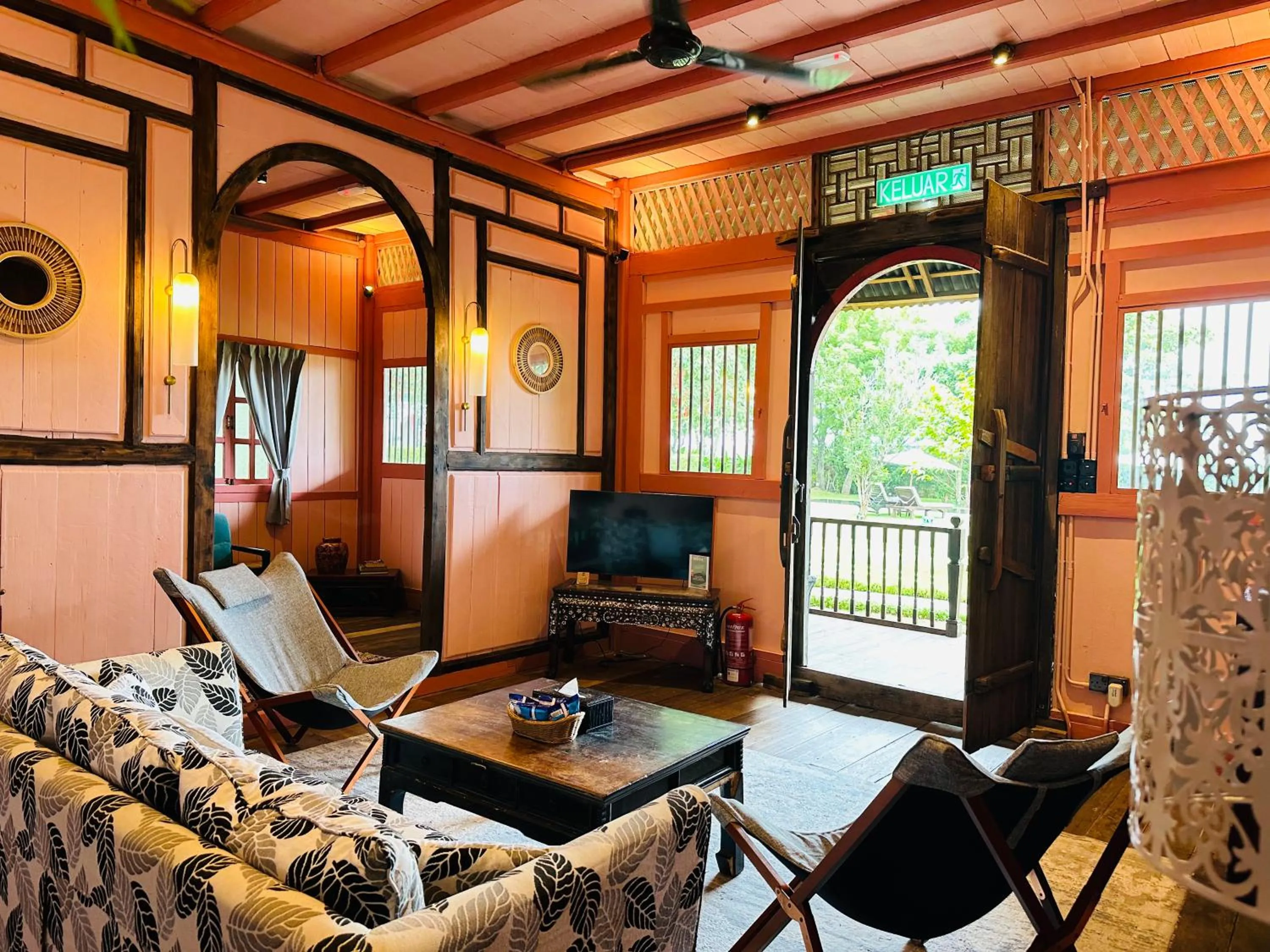 Living room in Temple Tree Resort