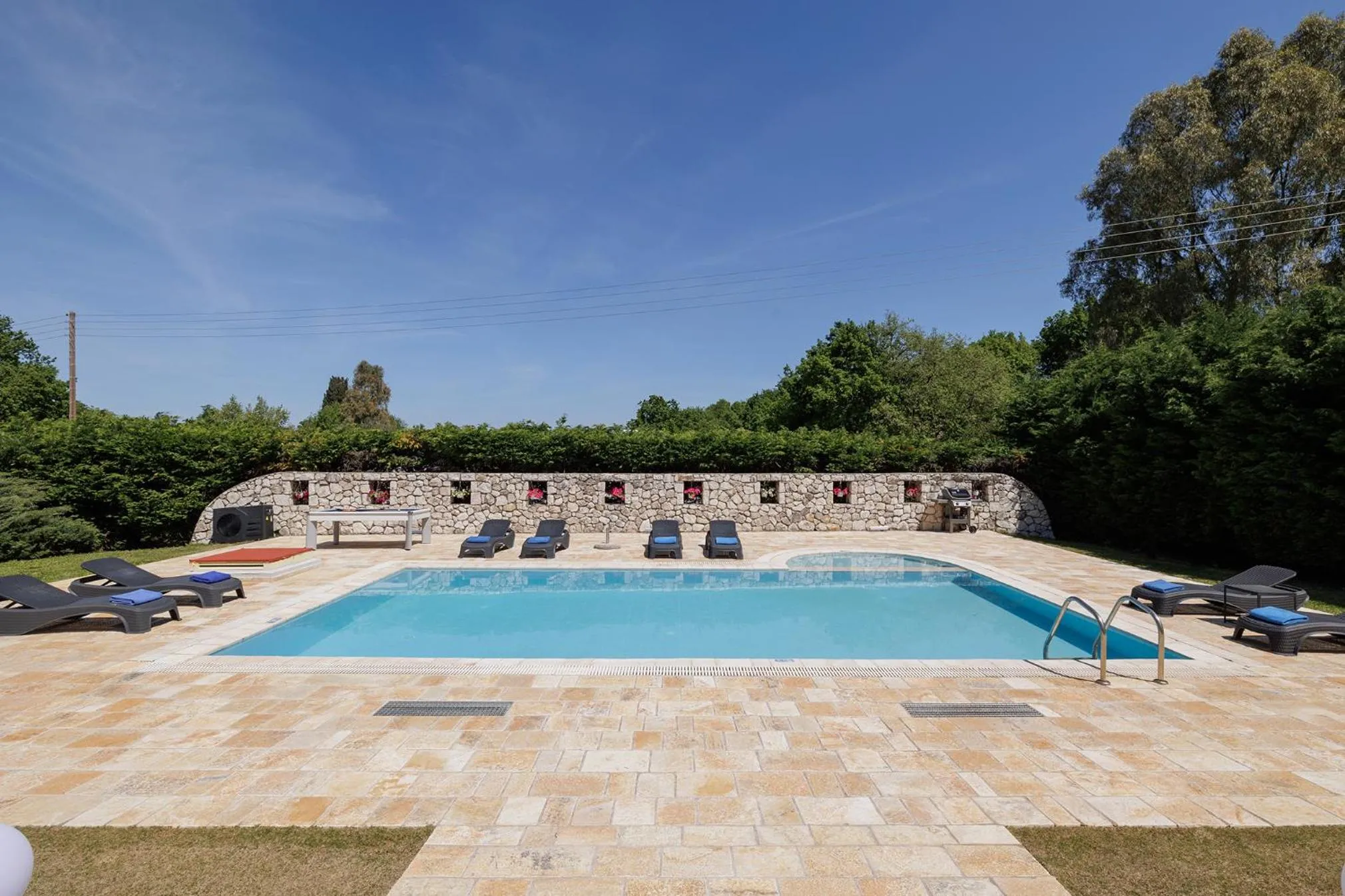 Swimming pool in Villa Levanda by WhiteDream Villas