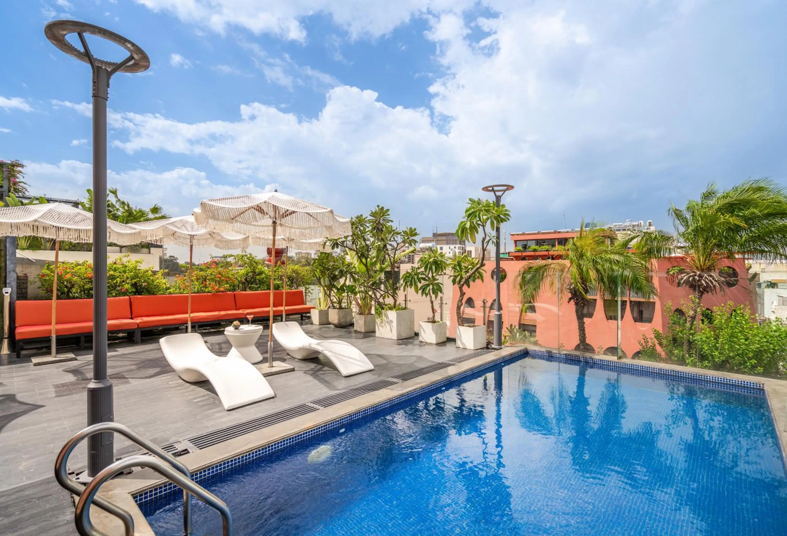 Swimming pool in A&EM Art Hotel