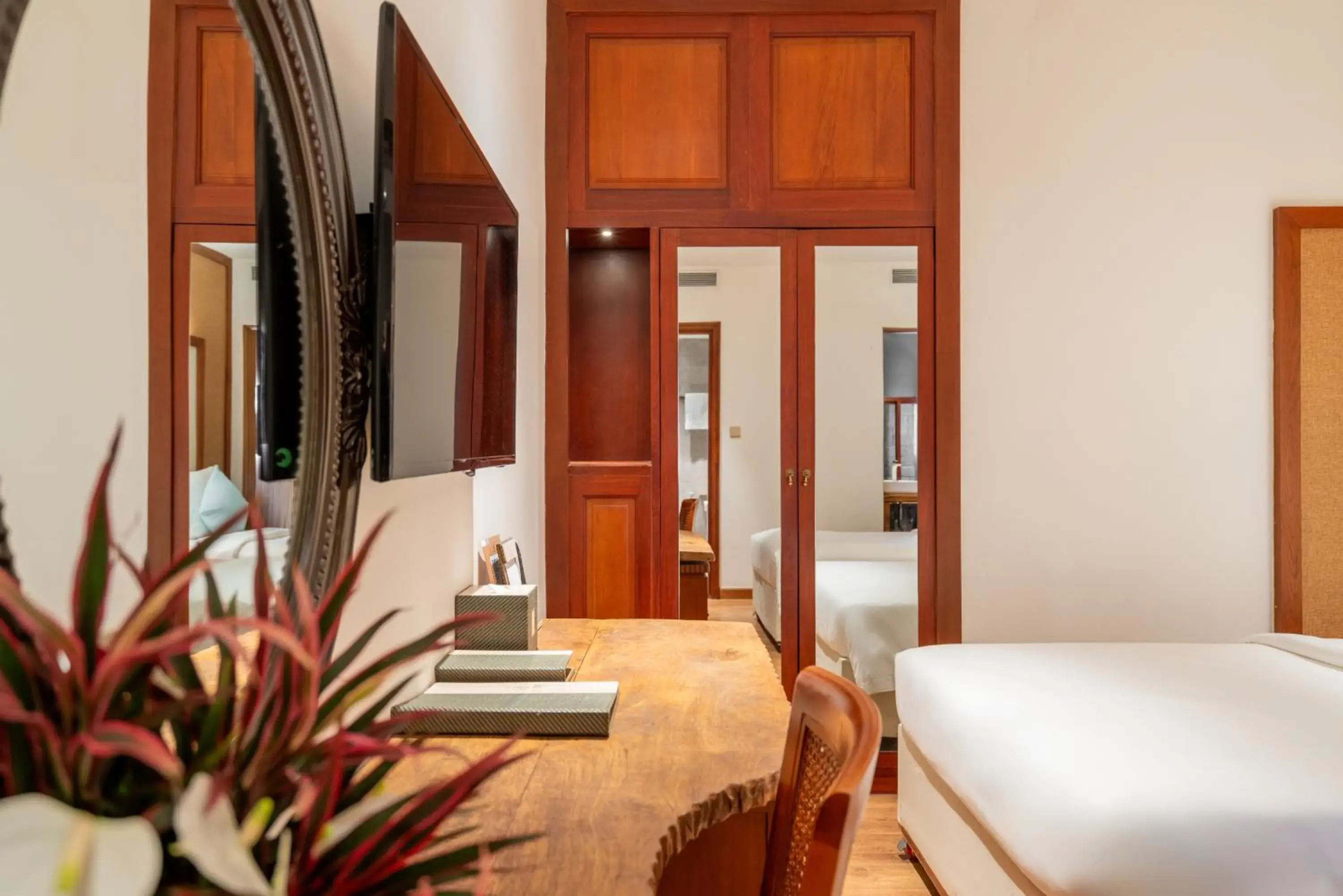 minibar, Bed in A&EM Art Hotel minibar, Bed in A&EM Art Hotel