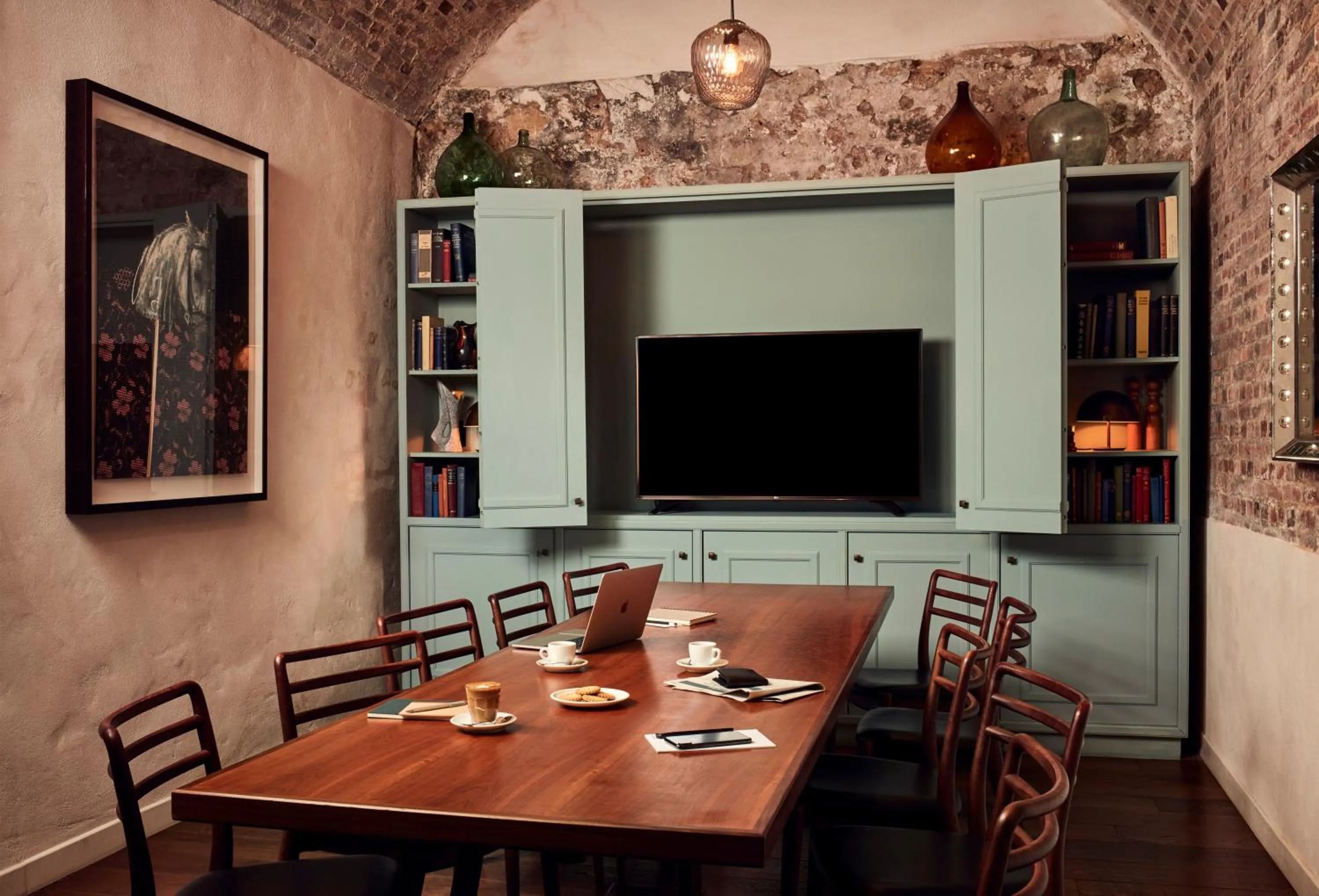 Business facilities in The Hoxton, Paris