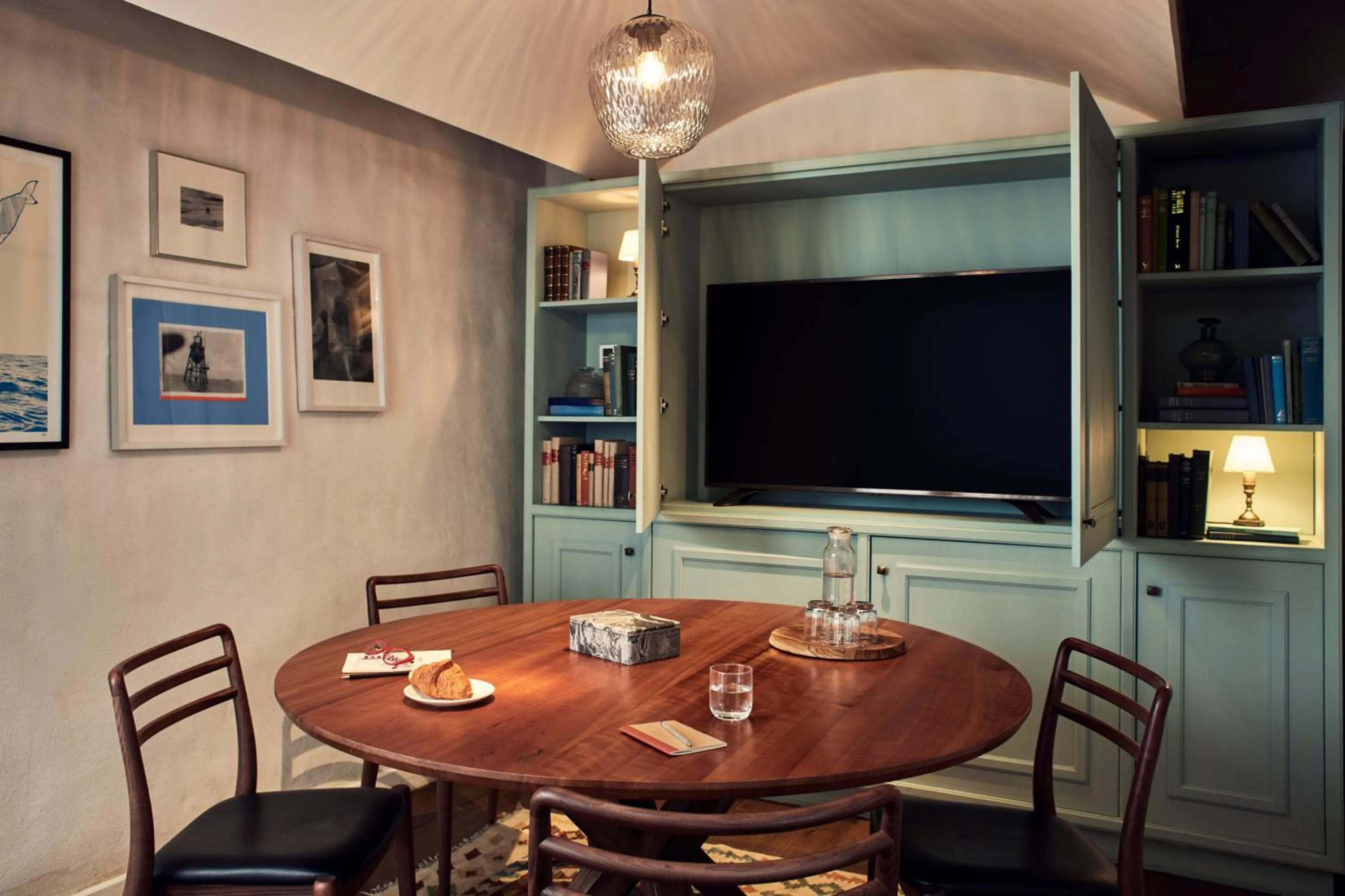 Business facilities in The Hoxton, Paris