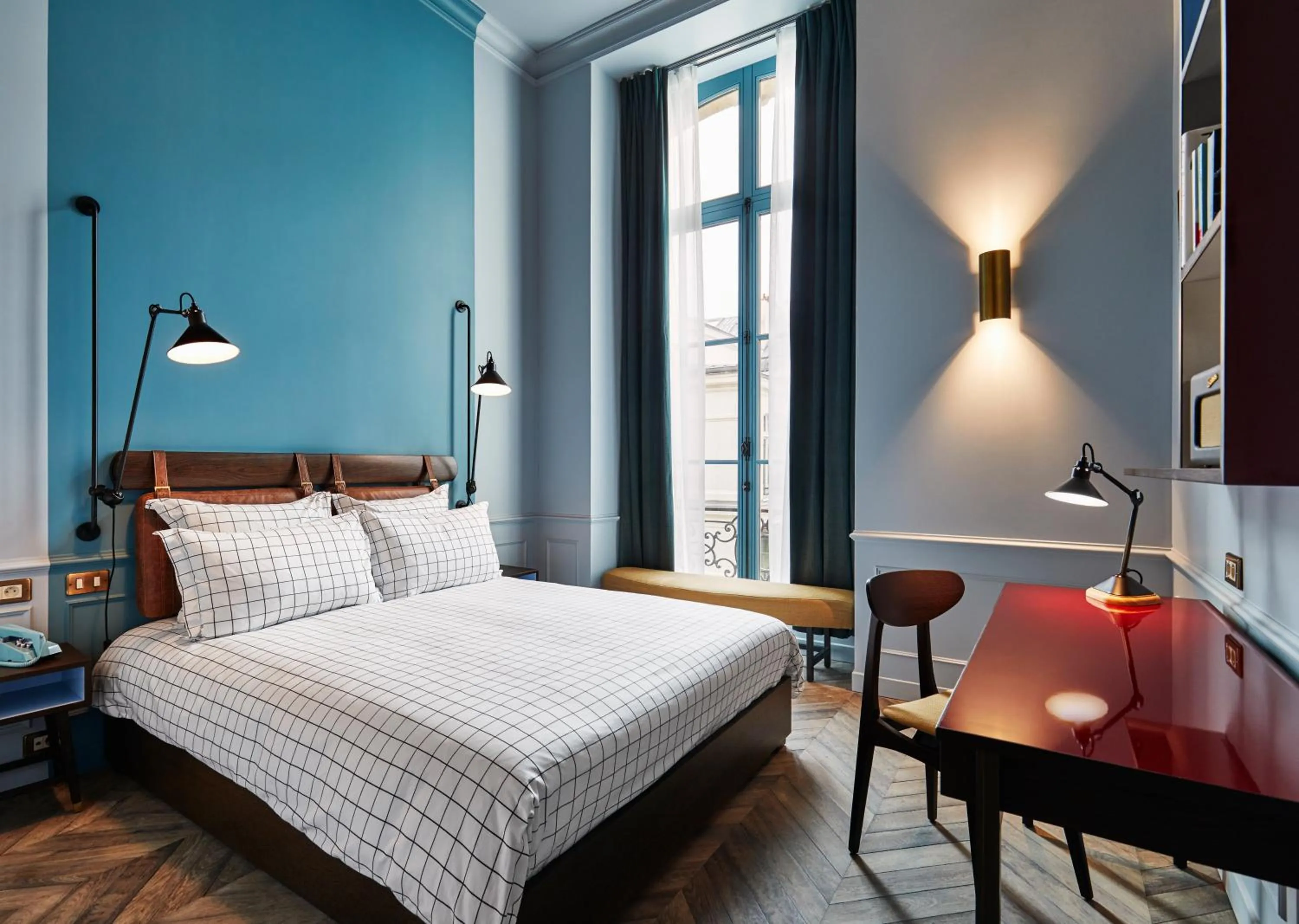 Bed in The Hoxton, Paris