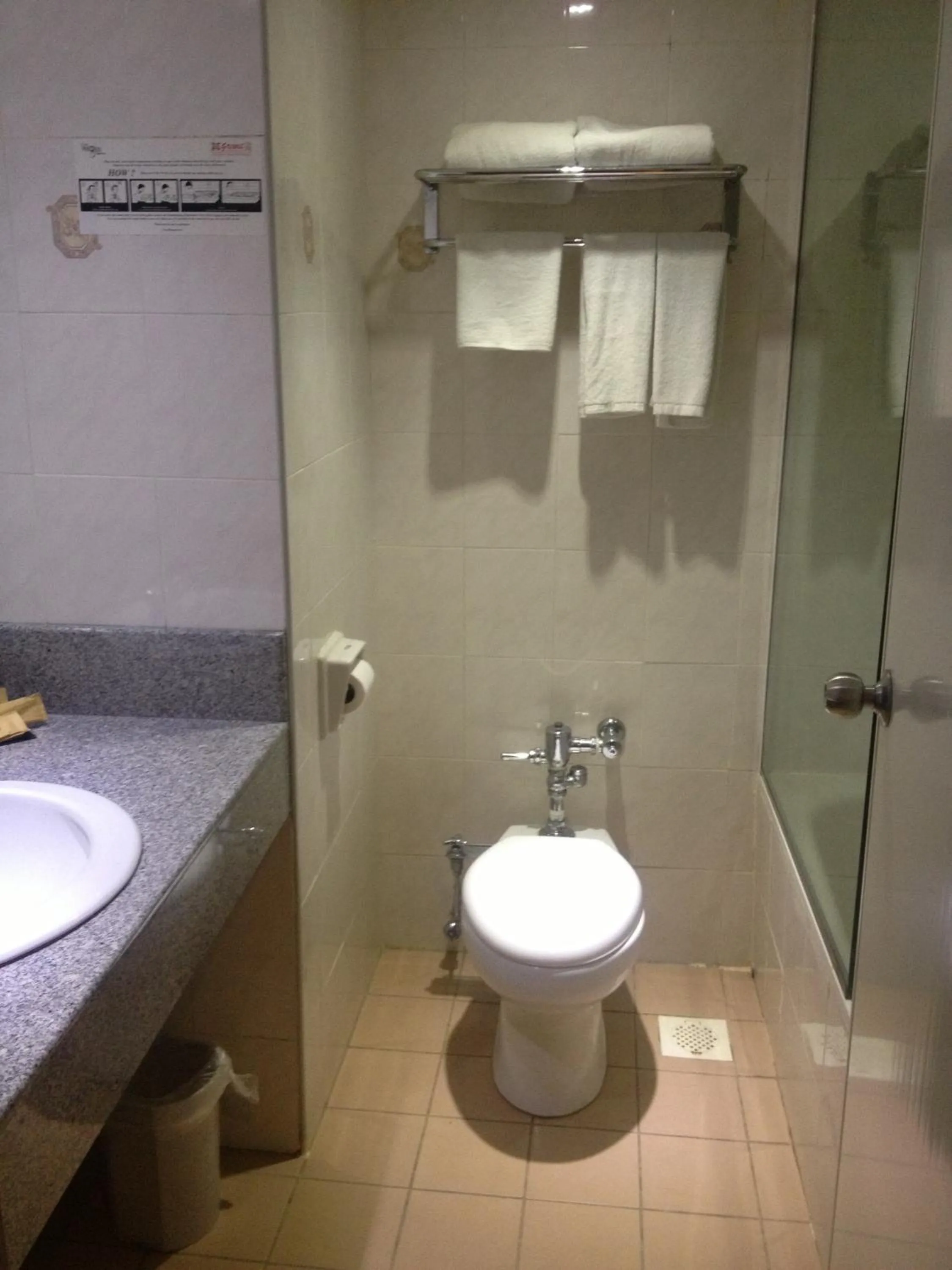 Toilet in Hotel Grand Continental Kuantan