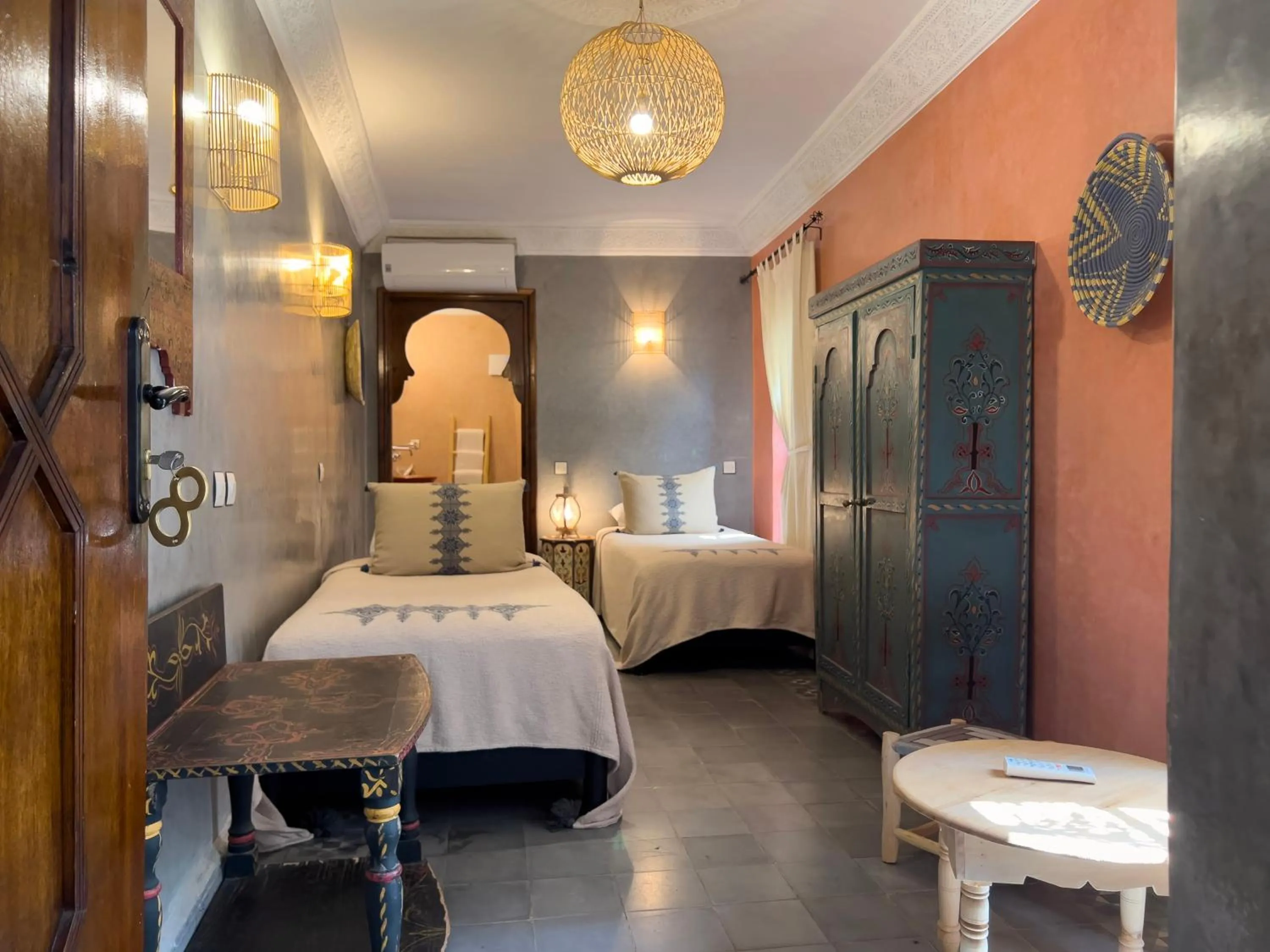 Bedroom, Bed in Monriad